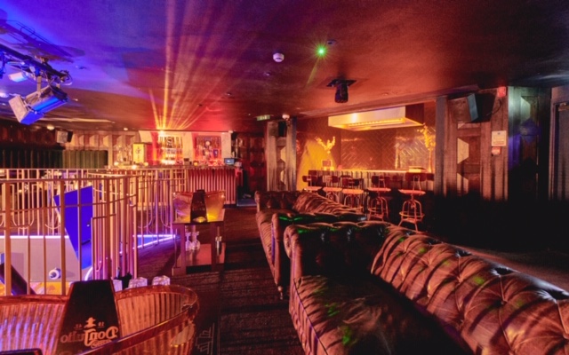 The Mezzanine - zi0iwlhxwi4.jpg