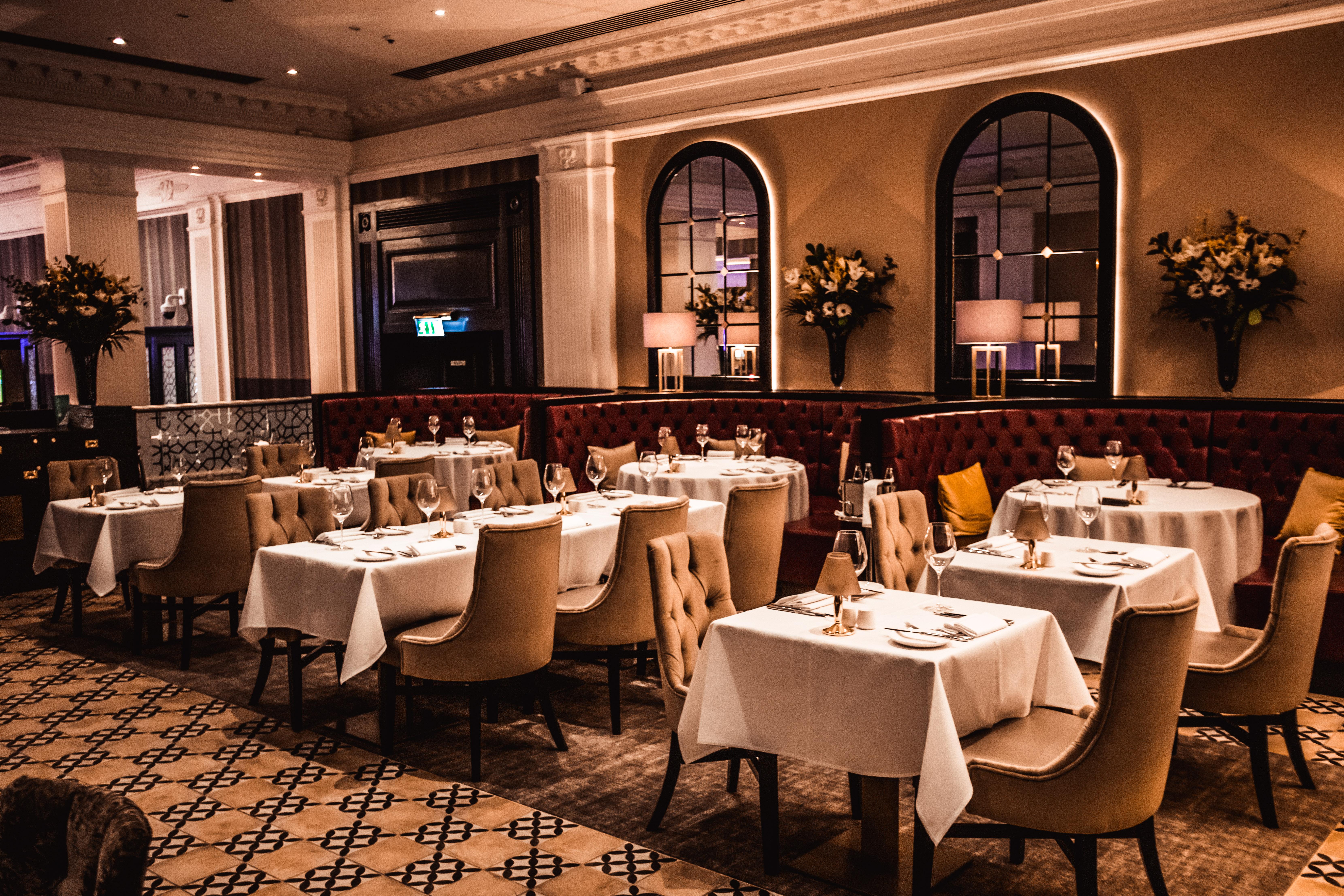 The Restaurant - qmk2hd3tpws.jpg