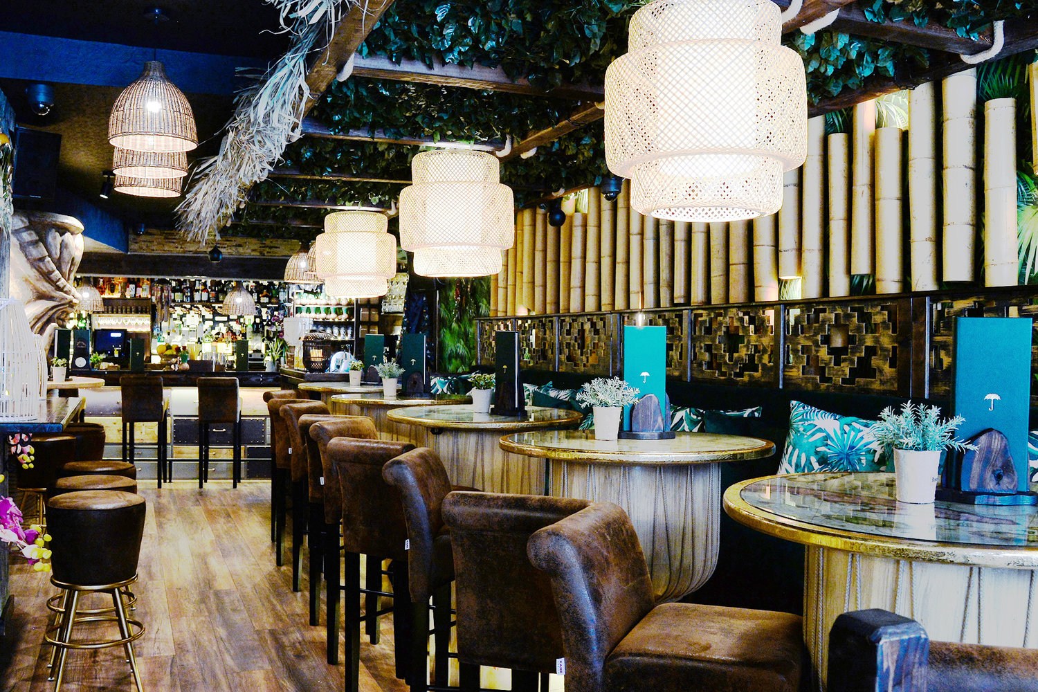 Vibrant Laki Kane venue with lush greenery, ideal for networking events and gatherings.