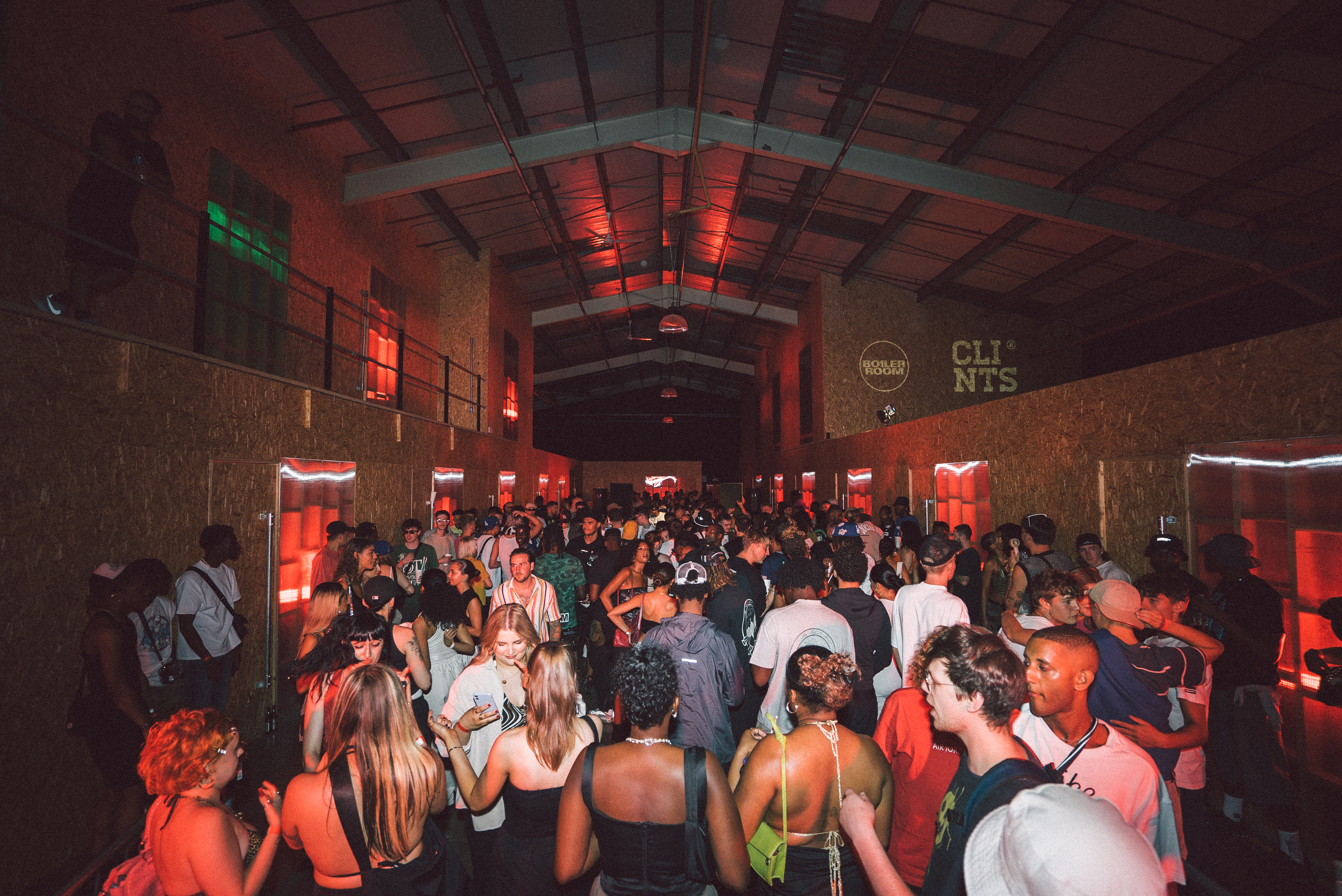 Studio Three - gwyv5gk1hf5.jpg