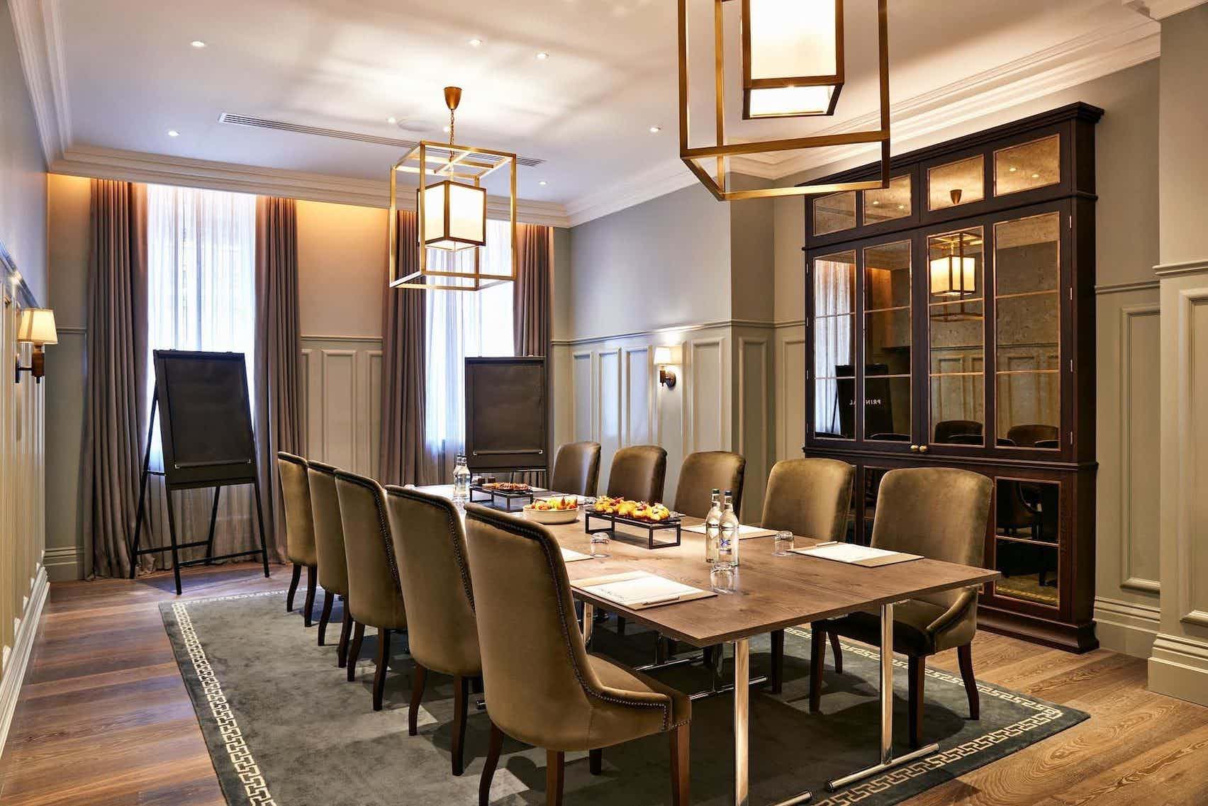 Elegant meeting room at Kimpton Fitzroy London, perfect for conferences and board meetings.