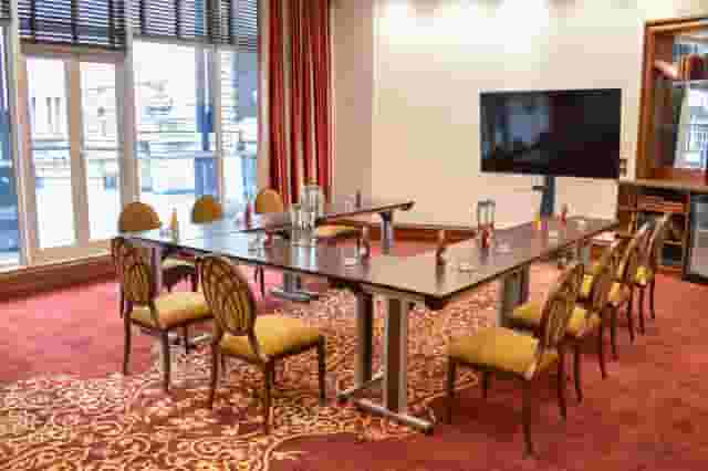 Leaders Bar