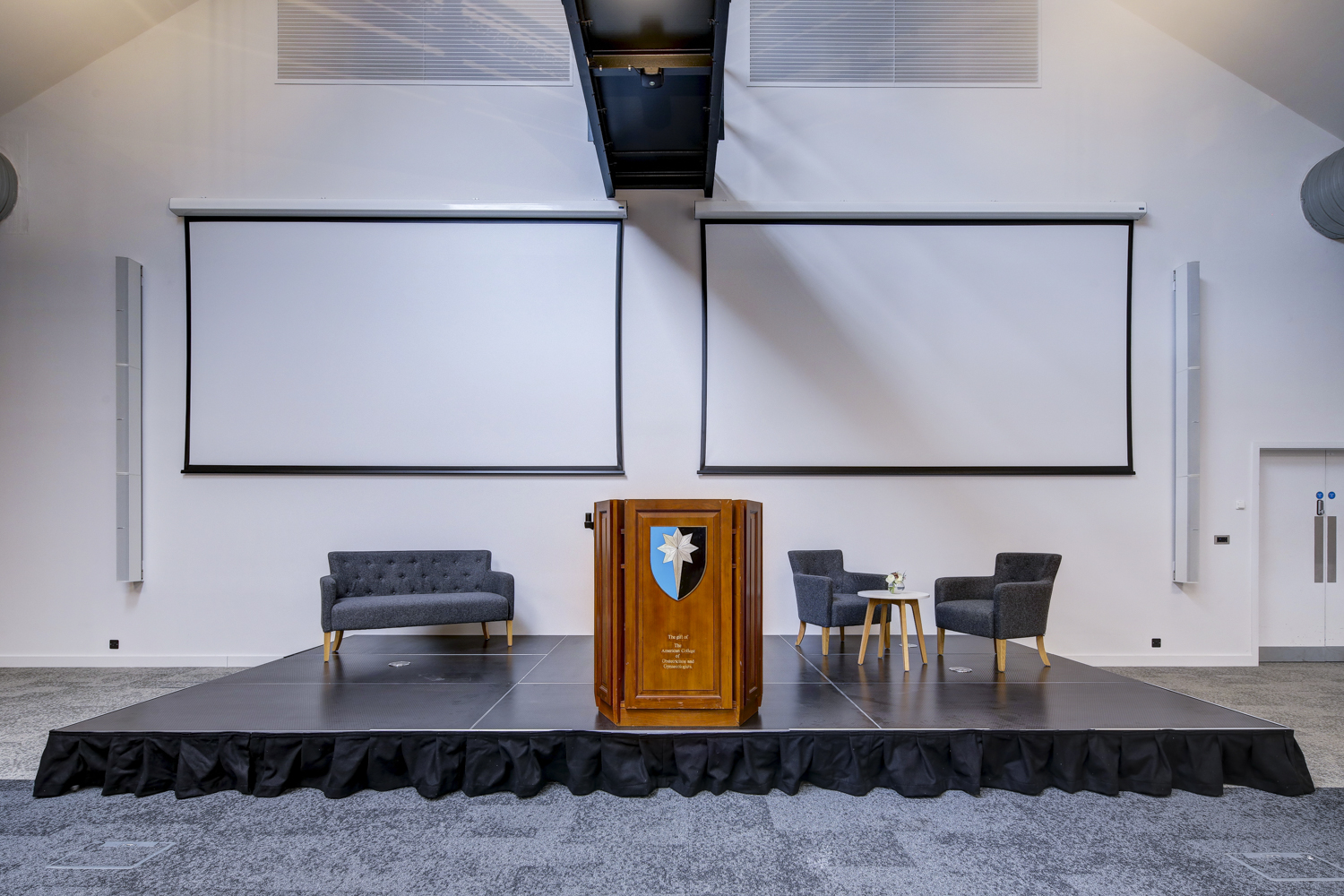 Main Hall - 2ttmzsxys0f.jpg