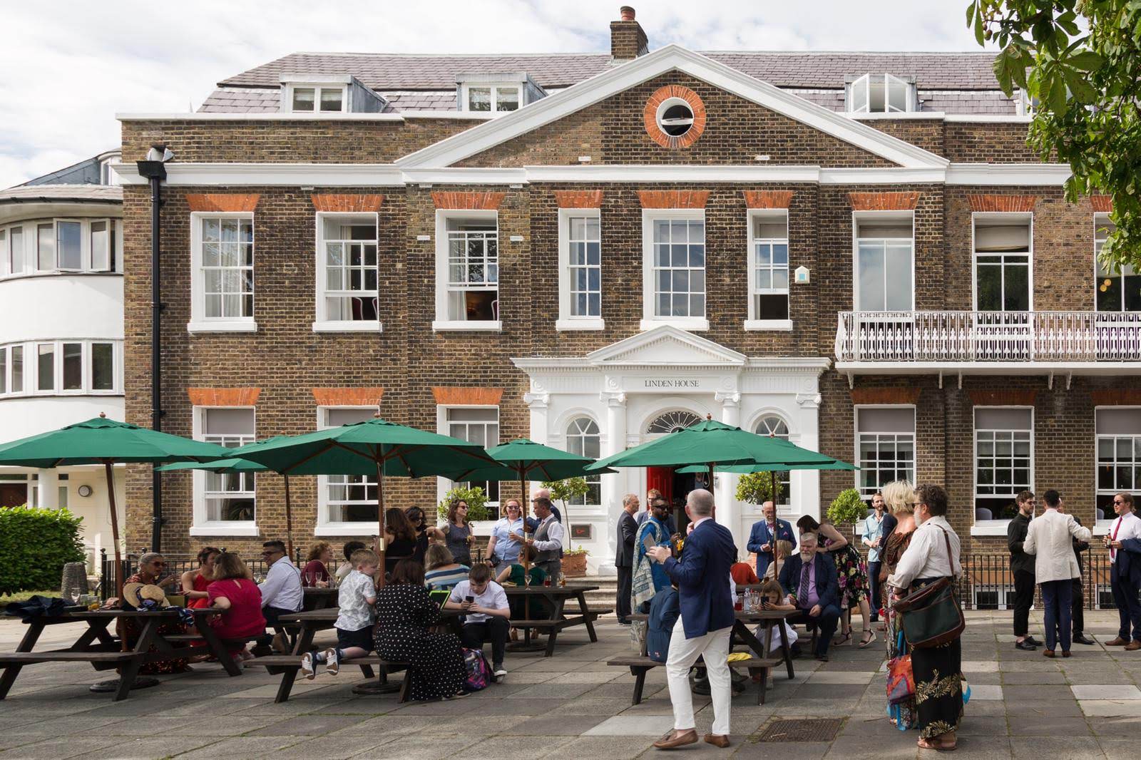Captains Room at Linden House: elegant outdoor venue for networking events and social gatherings.