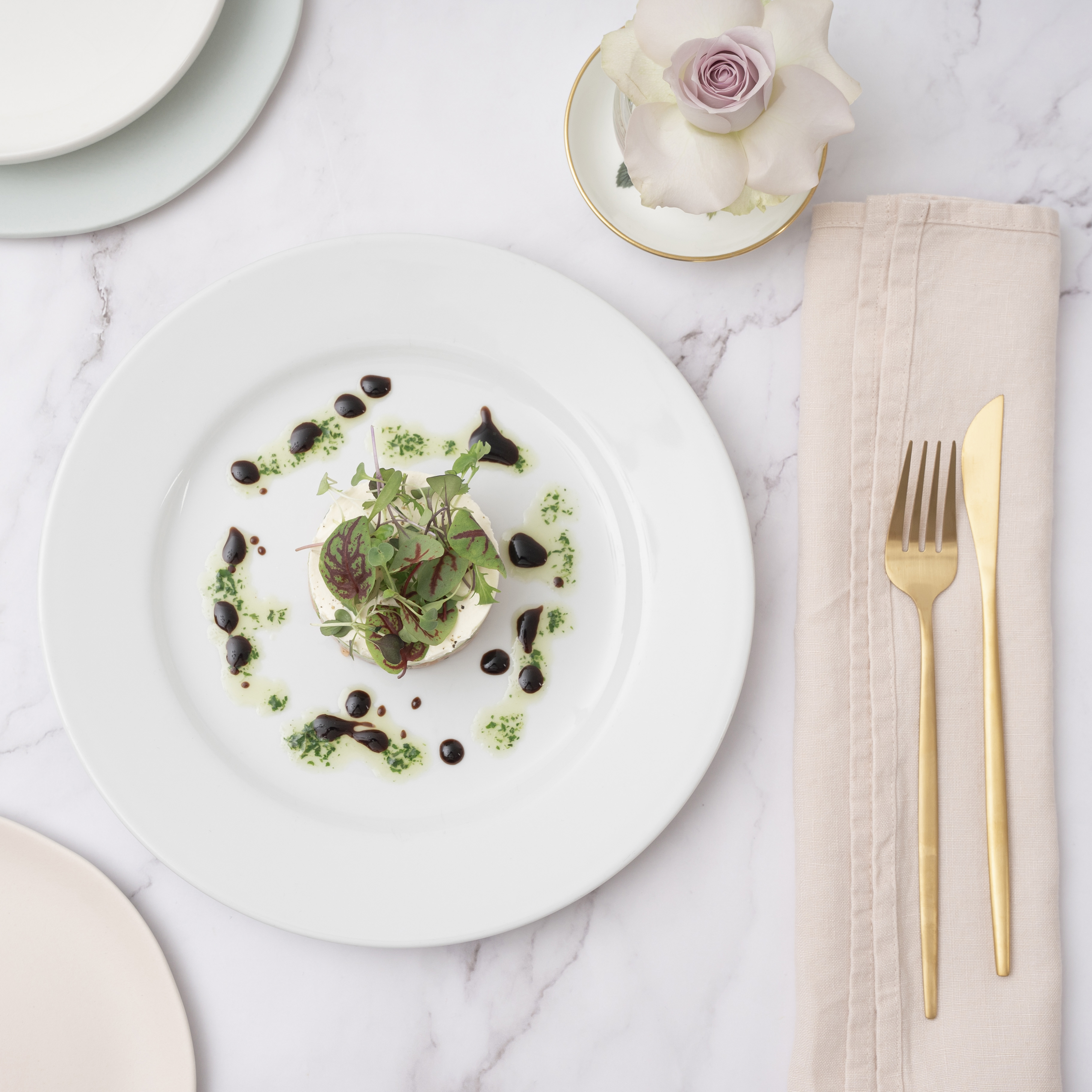 COMMODORES ROOM - pwdpw5yepil.jpg