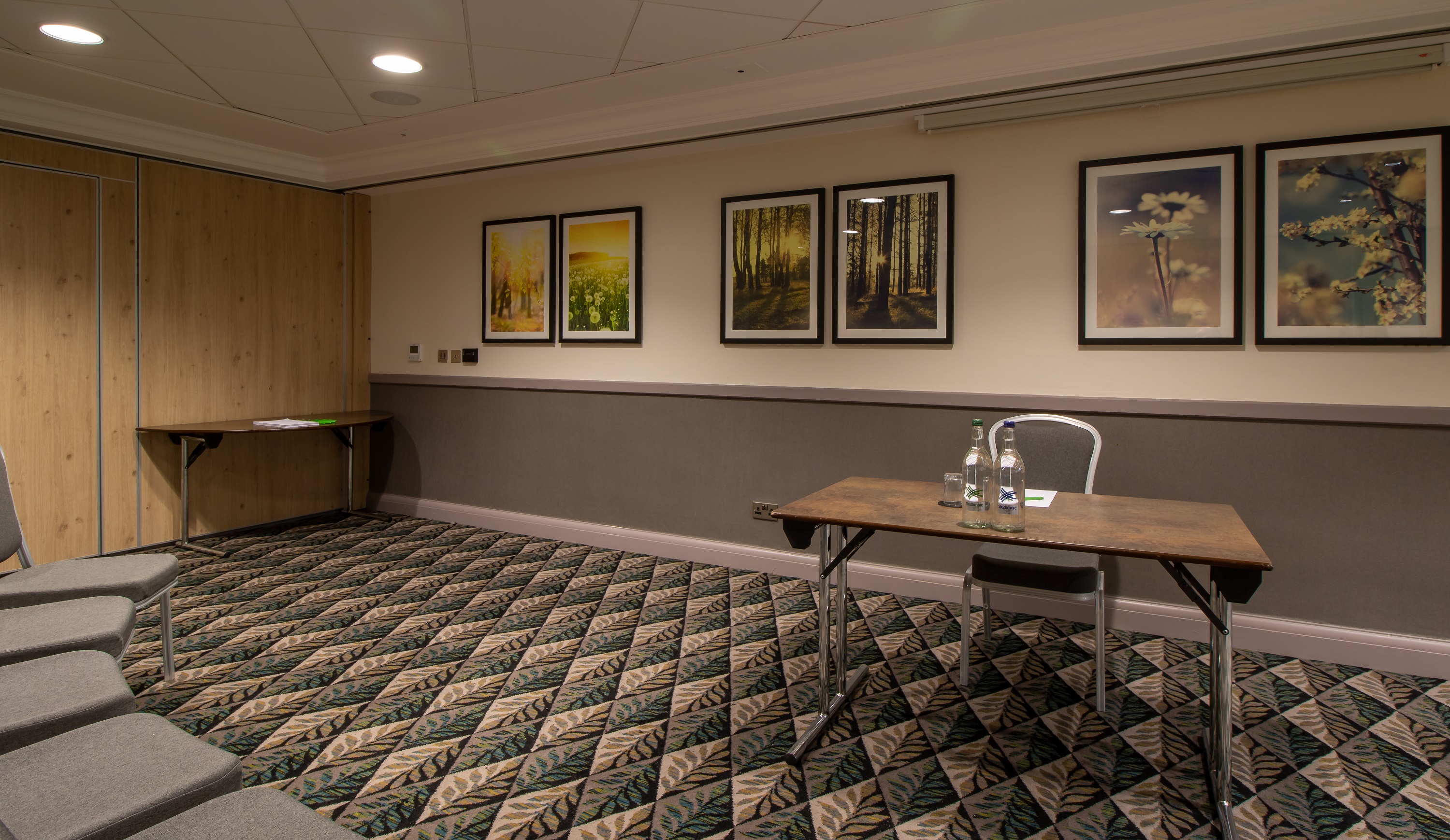 Oadby Suite meeting room at Holiday Inn Leicester, ideal for workshops and gatherings.