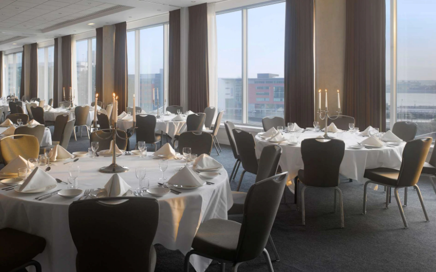Kings Suite in Radisson Blu Liverpool, elegant banquet room for weddings and corporate events.