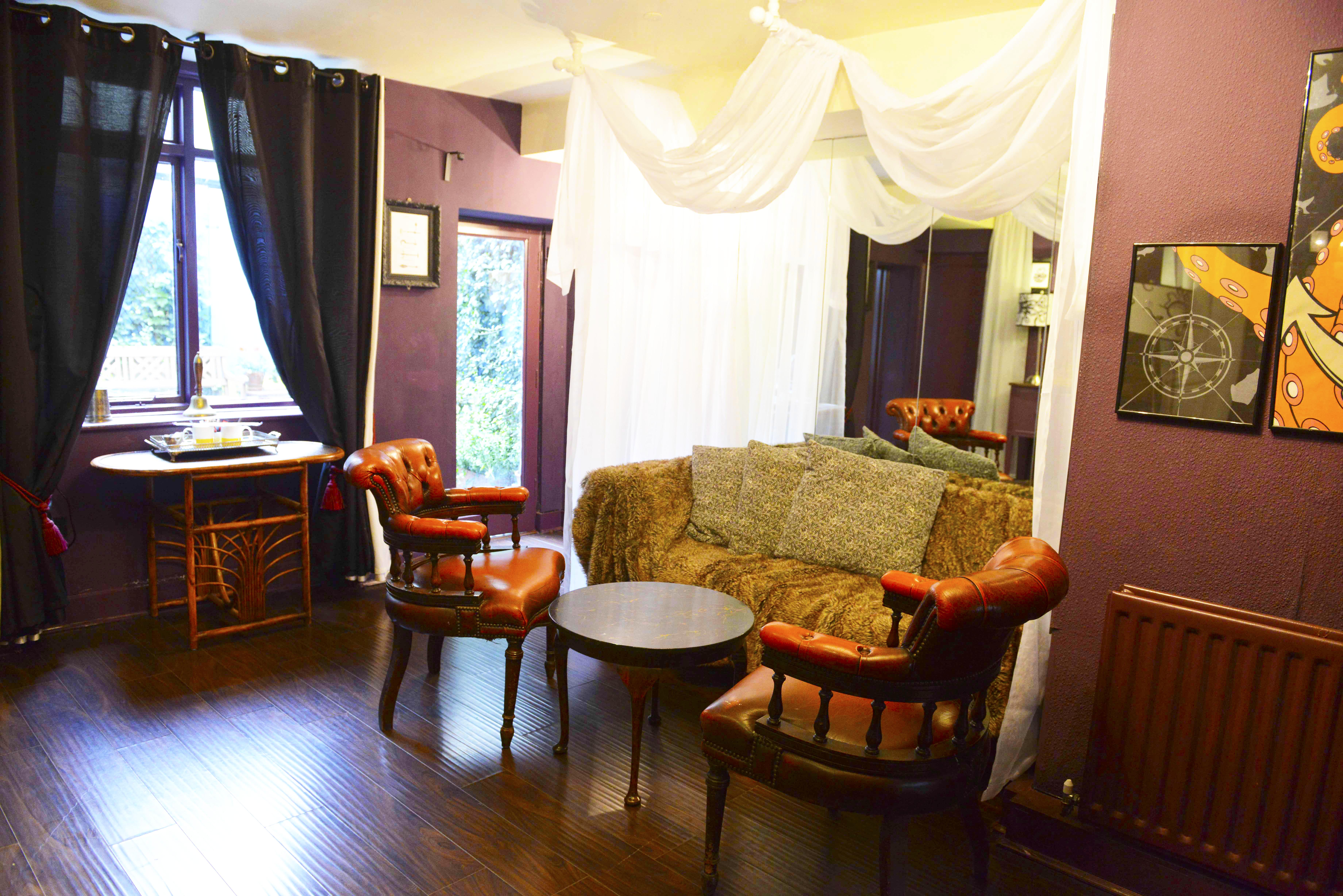 Cozy bar hire space at Hotel Pelirocco for intimate meetings and gatherings.