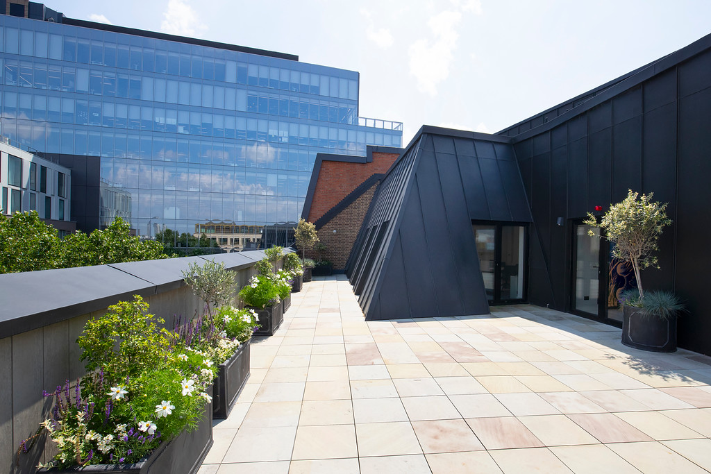 The Ground Floor Foyer - krziwnz2ulw.jpg