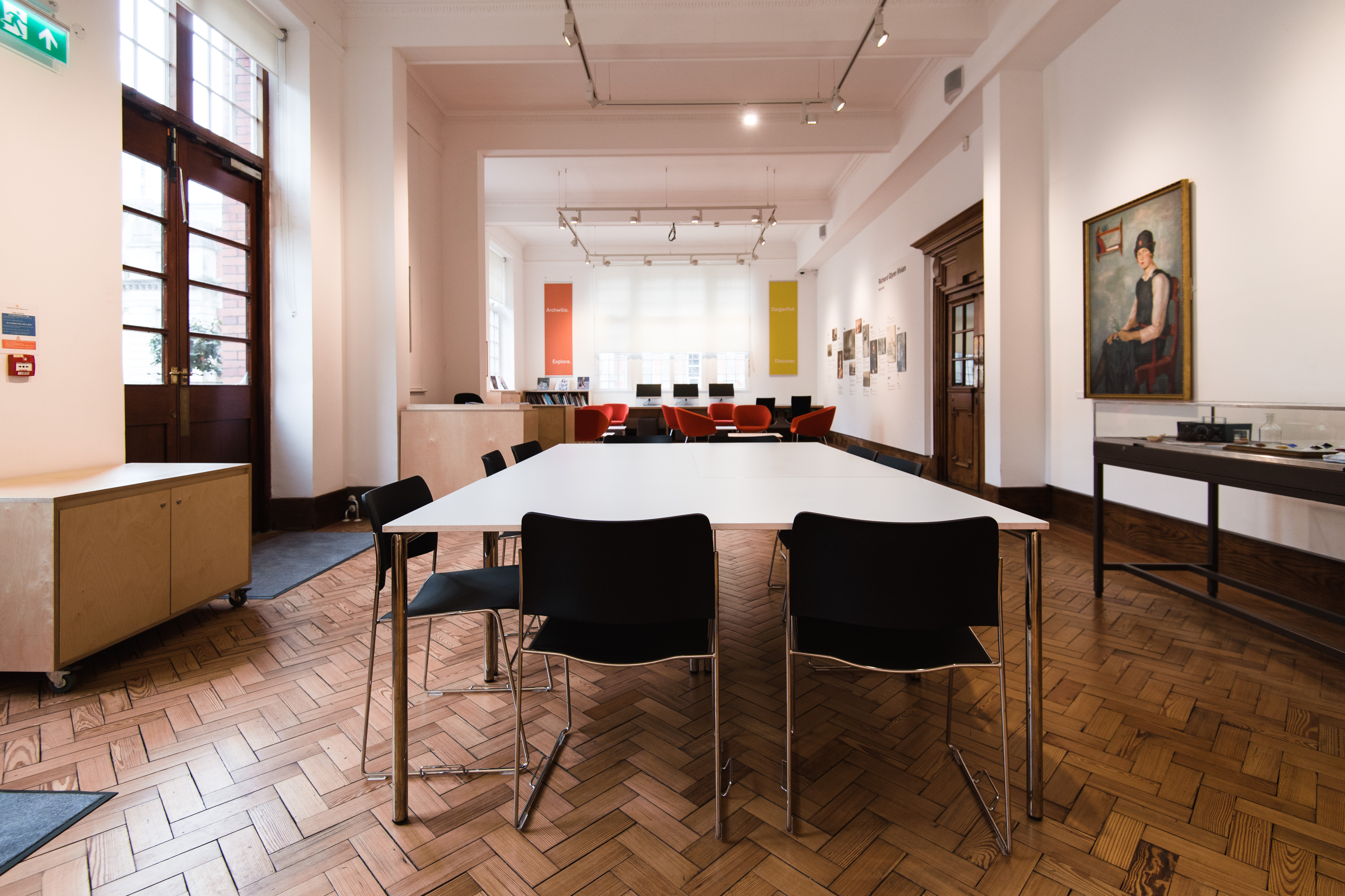 Garden Room at Glynn Vivian Art Gallery: modern meeting space with natural light, ideal for events.