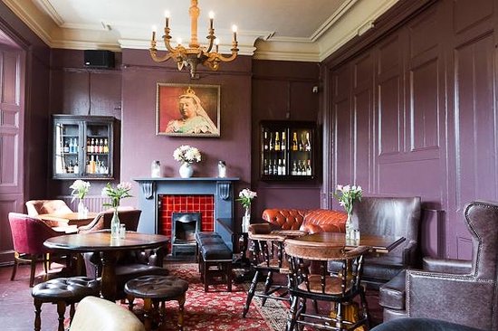 Stylish Gin Lounge in The Island Queen, ideal for networking events and gatherings.