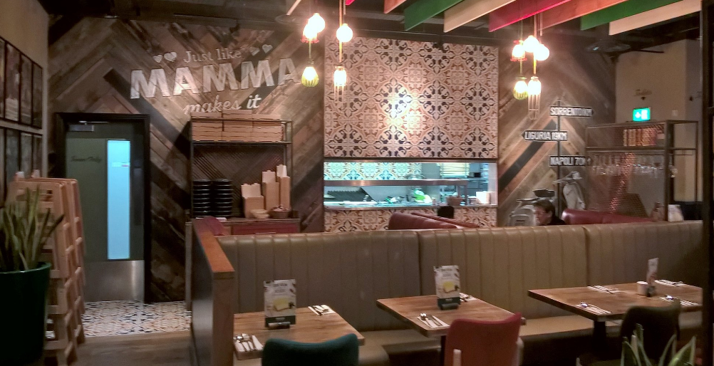 Cozy restaurant venue in Bella Italia Glasgow for informal meetings and small events.