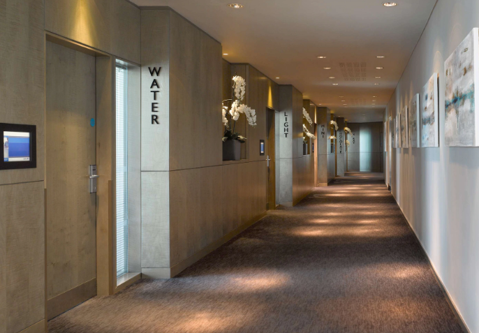 Oxygen Suite hallway at Radisson Blu Birmingham, modern design for meetings and events.