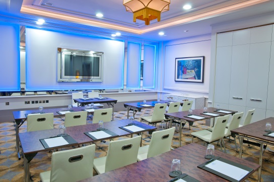 Jonathan Aiken Room, Belfast: modern meeting space with organized seating for professional events.
