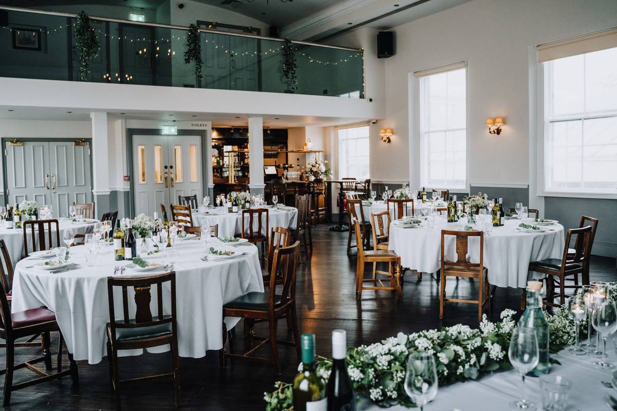 Clarence Hall - r1xfazuvzht.jpg