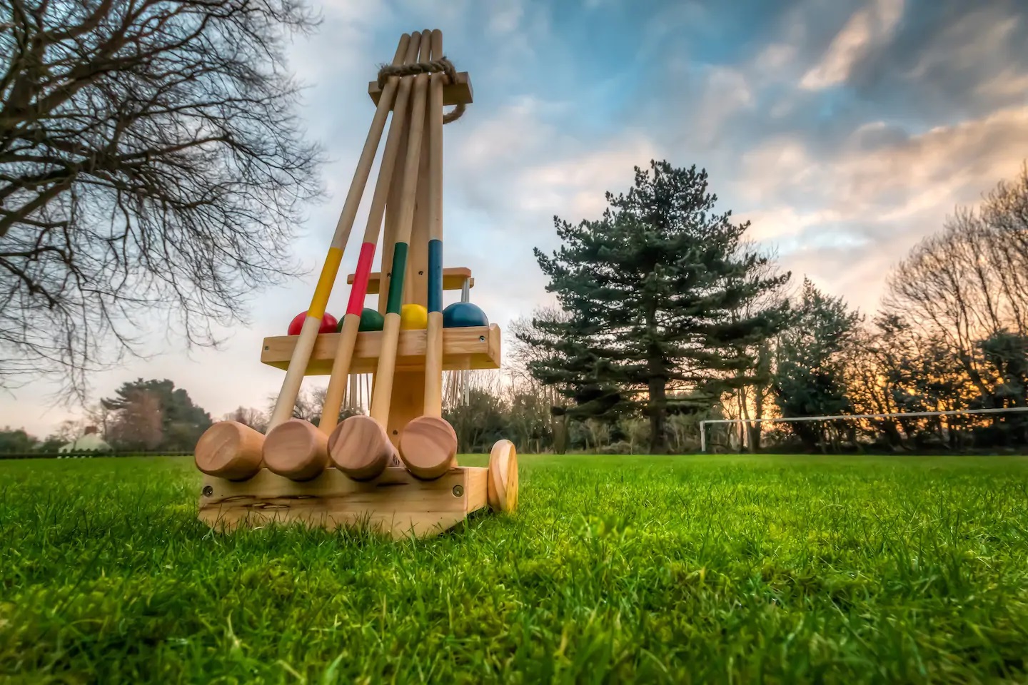 Exclusive Hire - g44mdvf2wyz.jpg