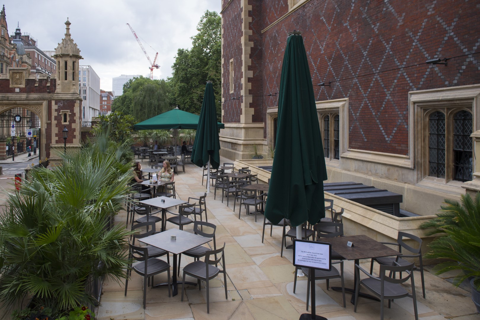 Members' Common Room - l3xzn43ale5.JPG