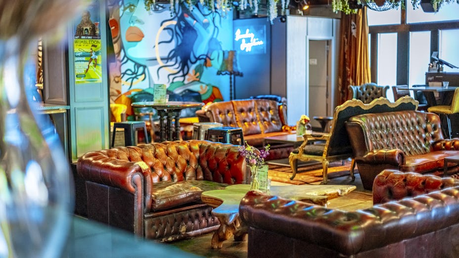Stylish lounge at Hoxton Underbelly, perfect for networking and informal meetings.