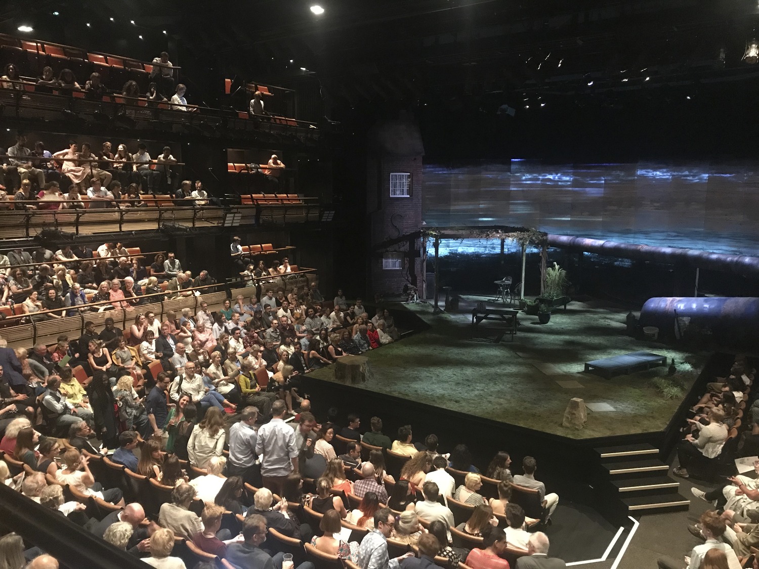 Auditorium - 407876c3-3235-462d-8535-16606be7aed2.jpg