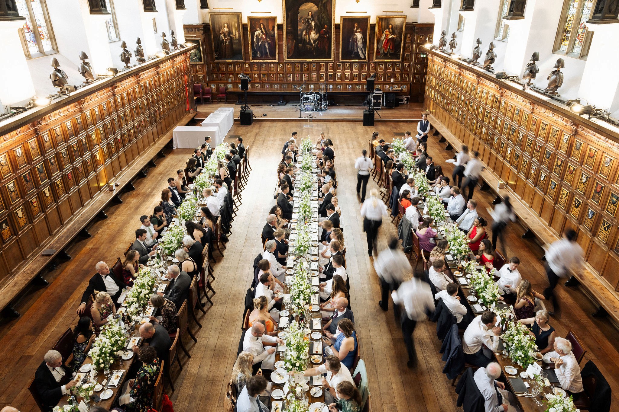 The Elizabethan Hall - gqmq5wojyxt.jpg