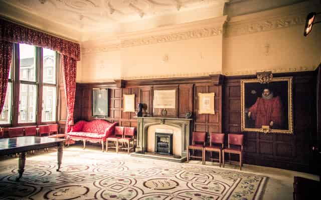 Queen's Room