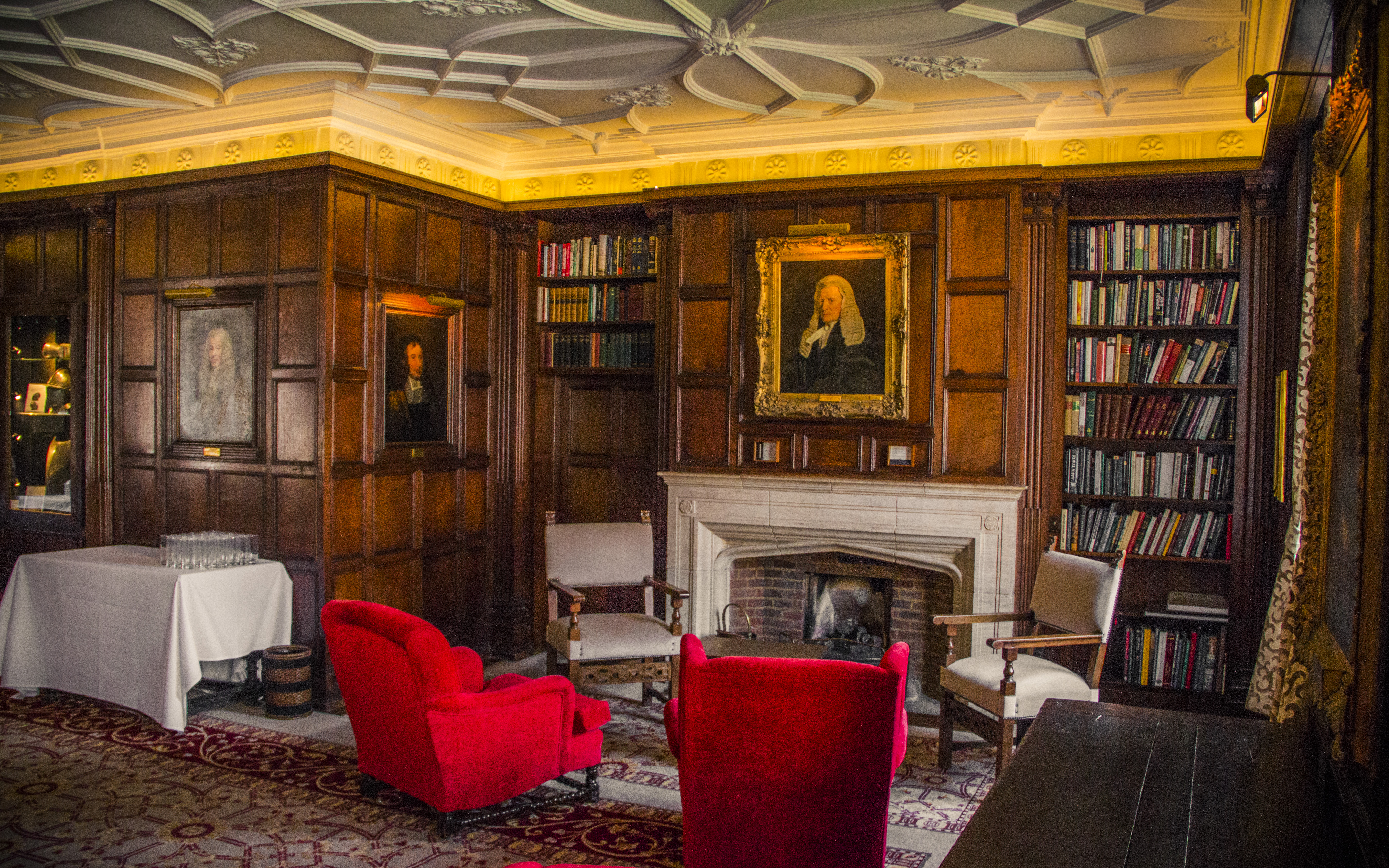 Prince's Room, Middle Temple: Historic wood paneling, library, events