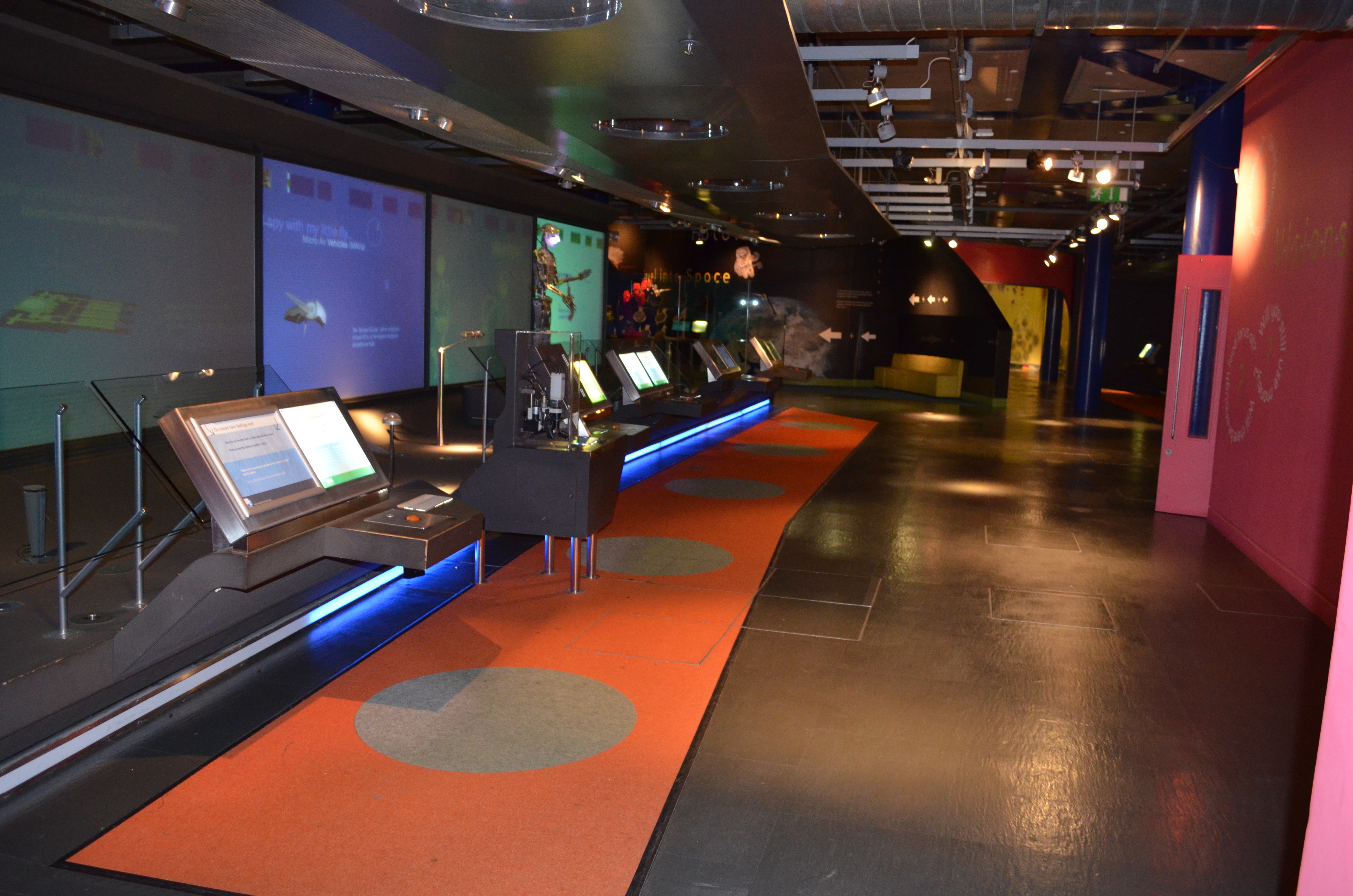 Future Gallery  - ftrblozniux.JPG