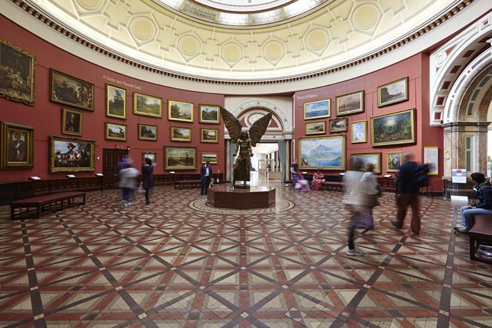 Round Room at Birmingham Museum: spacious gallery with central sculpture, ideal for art events.