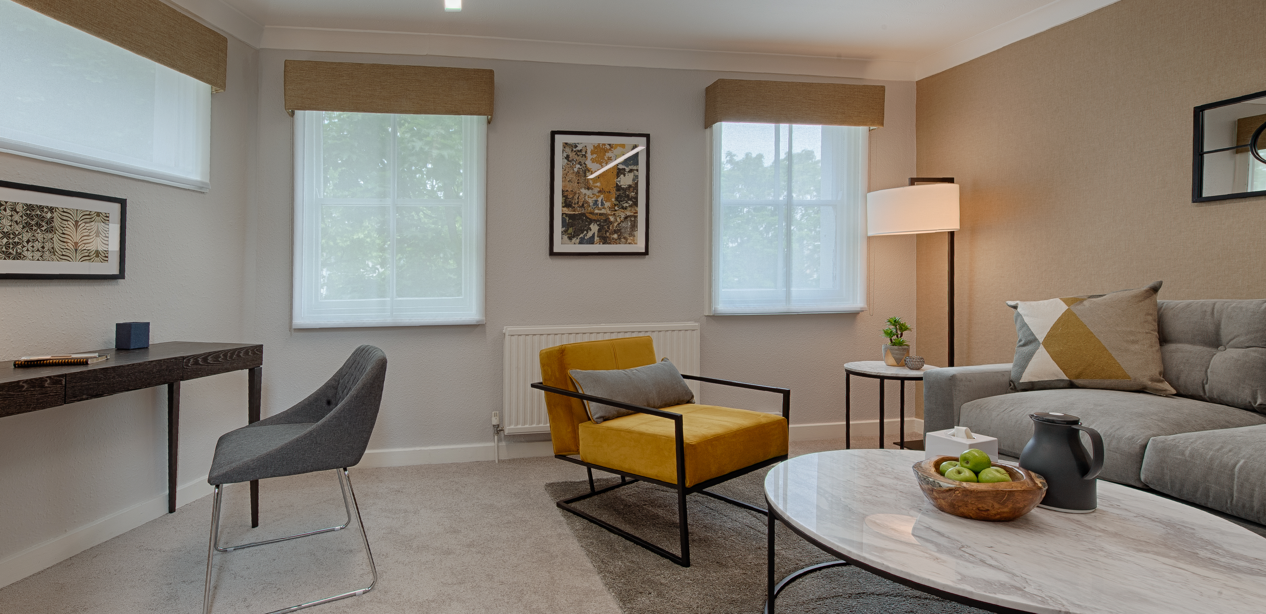 Therapy Room in Brighter Spaces Islington, modern furniture, ideal for meetings and brainstorming.