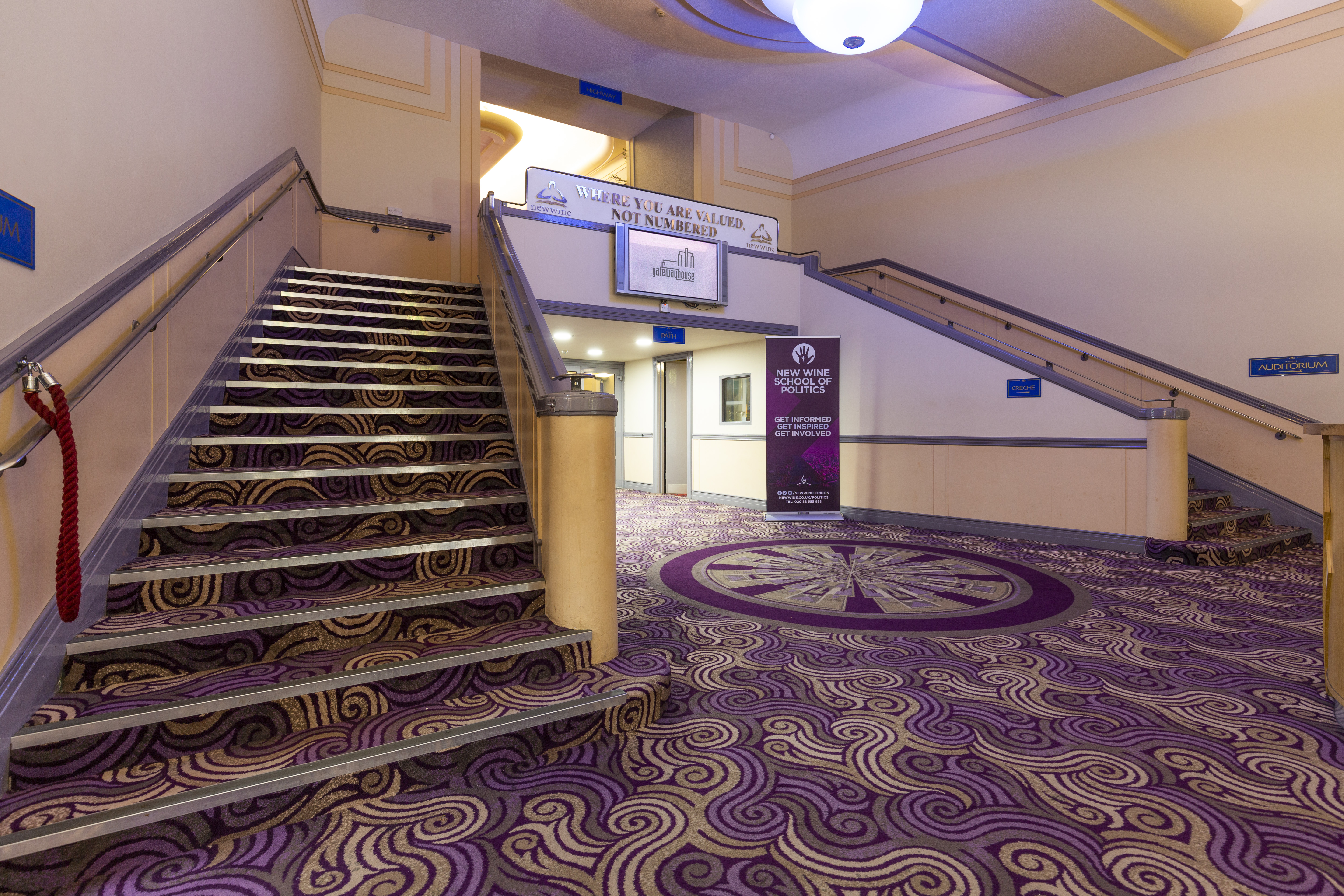 The Highway - 5kt3pv4kqsz.jpg