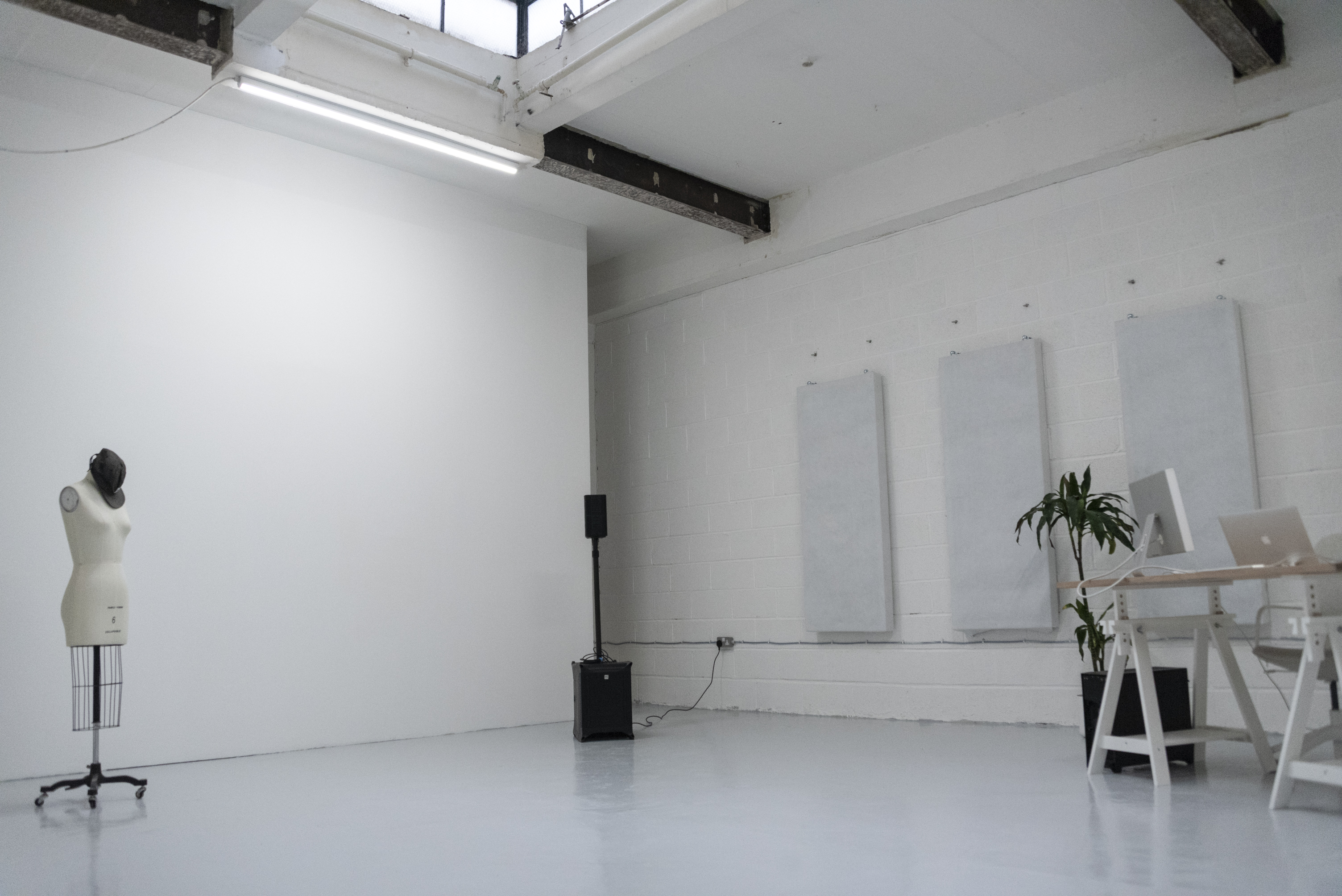 Versatile event space in Grow Studios with natural light for creative meetings and workshops.