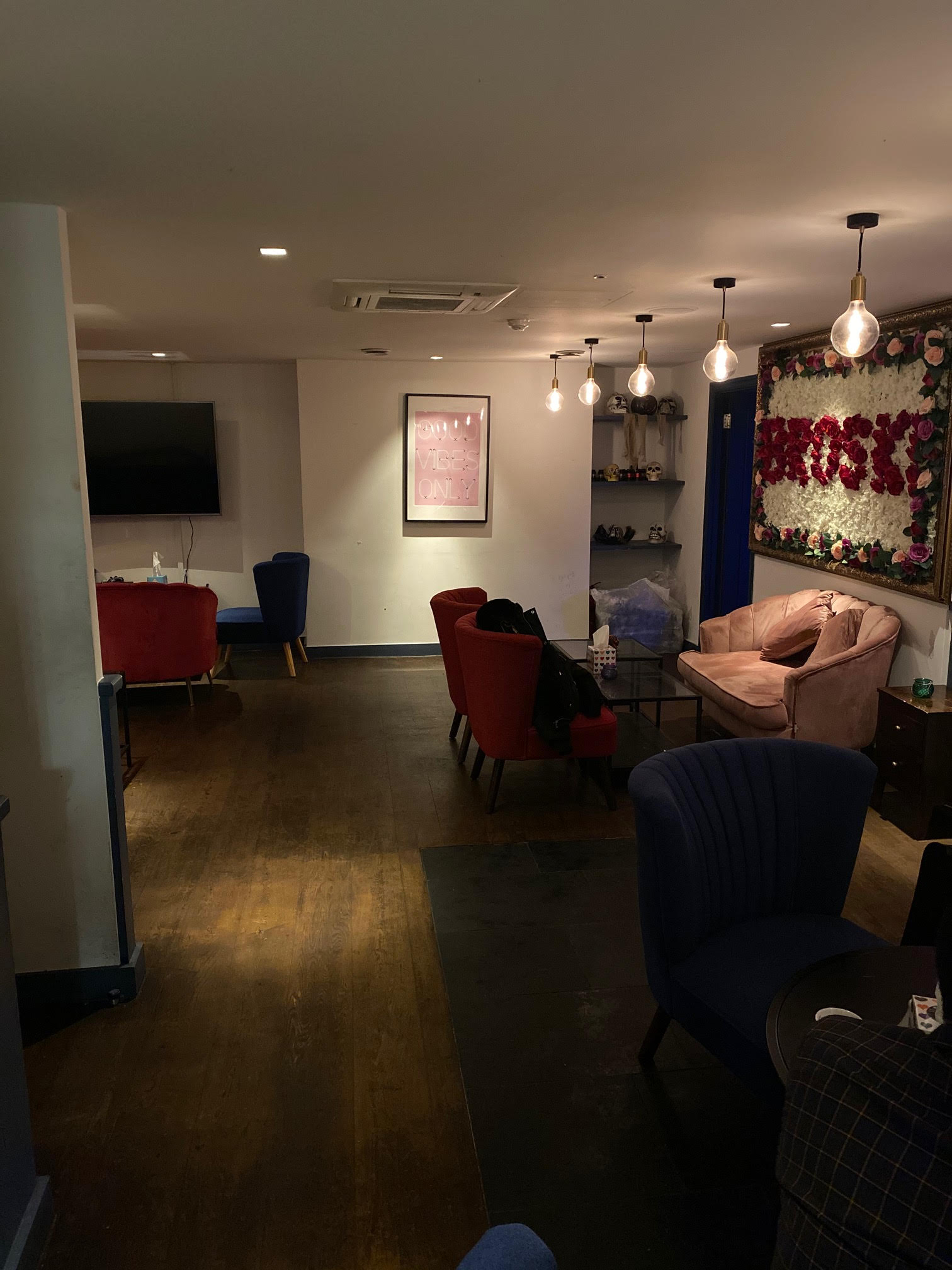 Cozy meeting space at The Bloom in Broski Lounge, perfect for intimate gatherings.