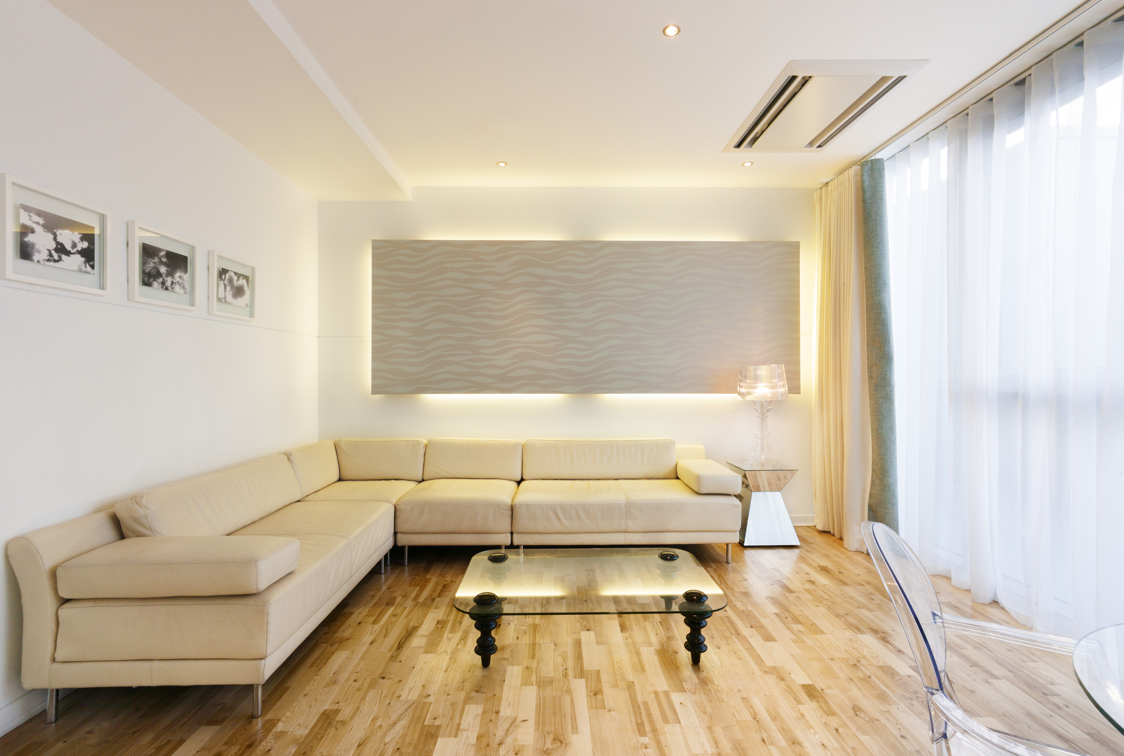 Modern lounge at Apex City Quay Hotel, ideal for networking and informal meetings.