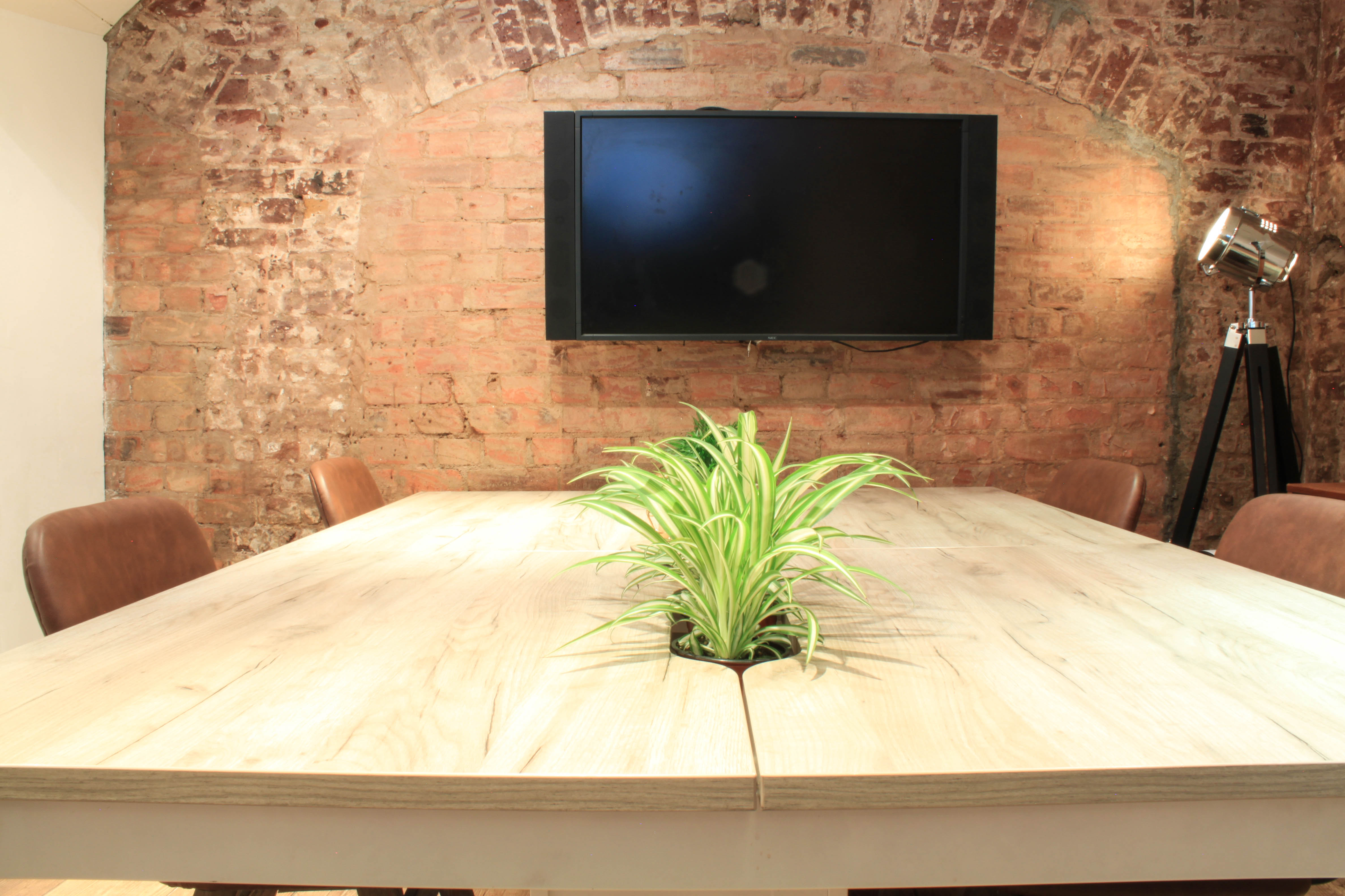 Meeting Room - oarahozduvn.jpg