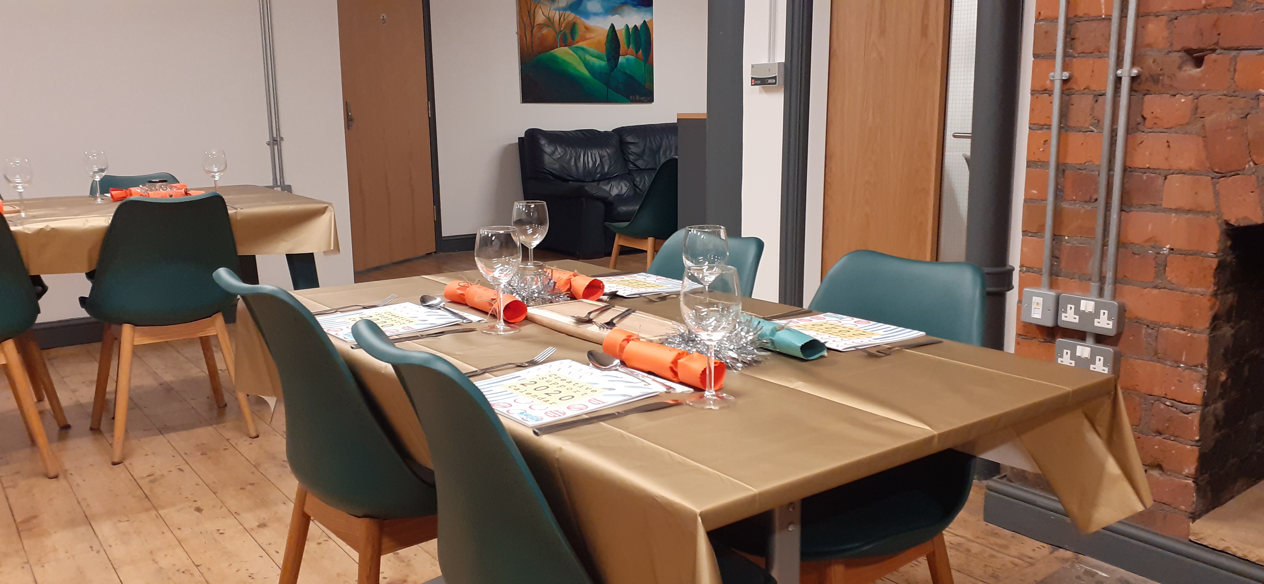 Elegant dining area in Creative Together, ideal for small events and meetings.