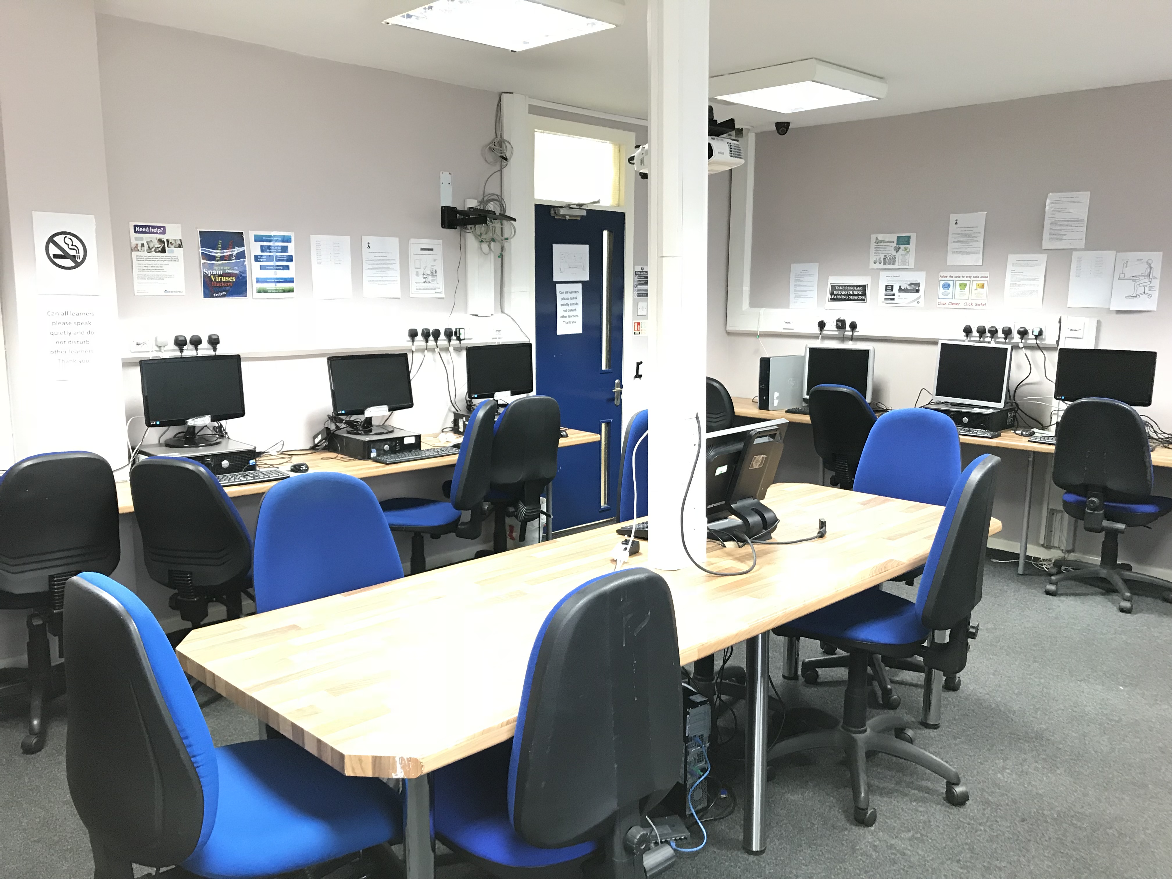 IT suite in ITC Centre with ergonomic chairs, ideal for workshops and training sessions.