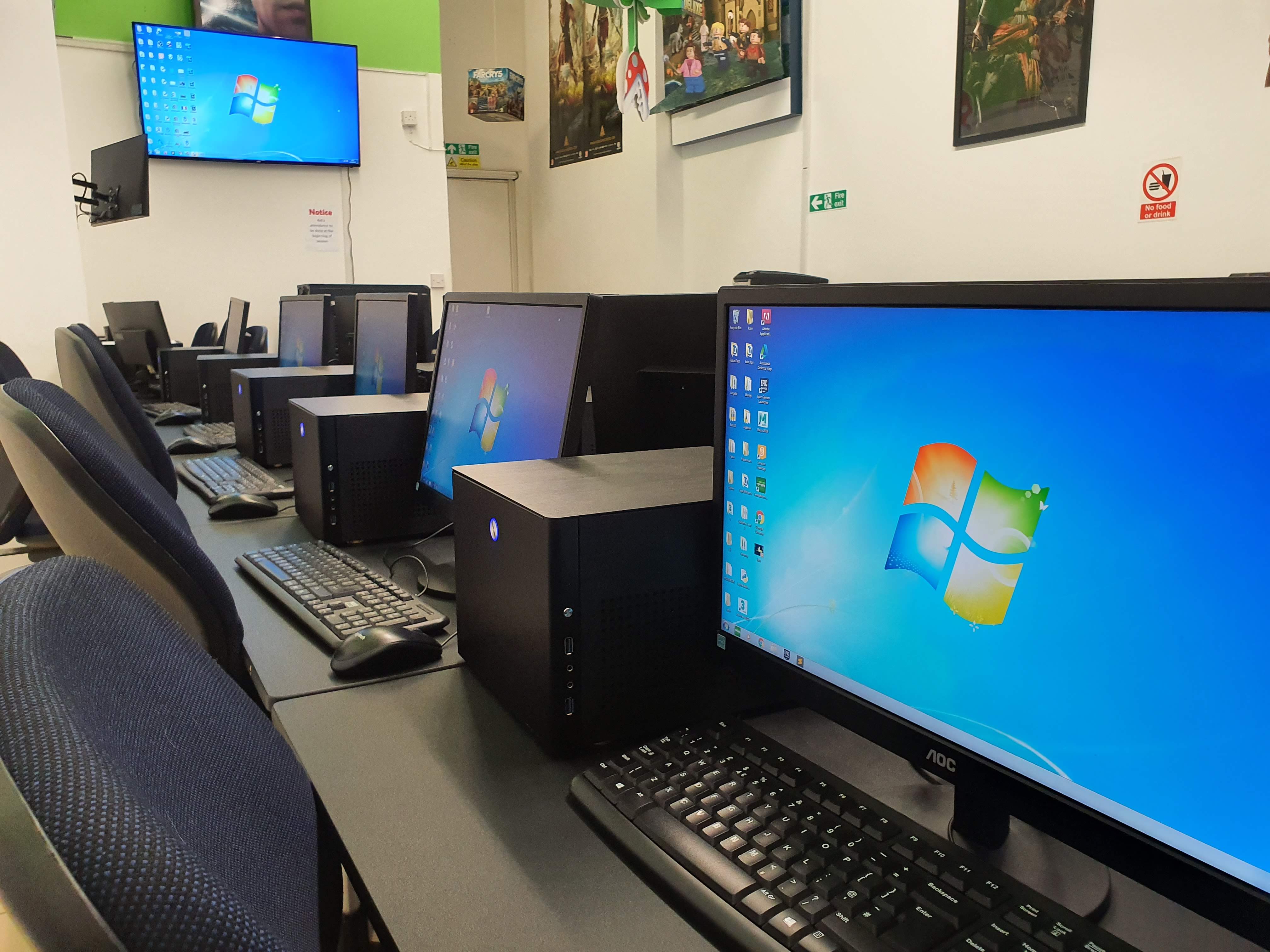 Whole Venue - 2xzbpmrrorl.jpg