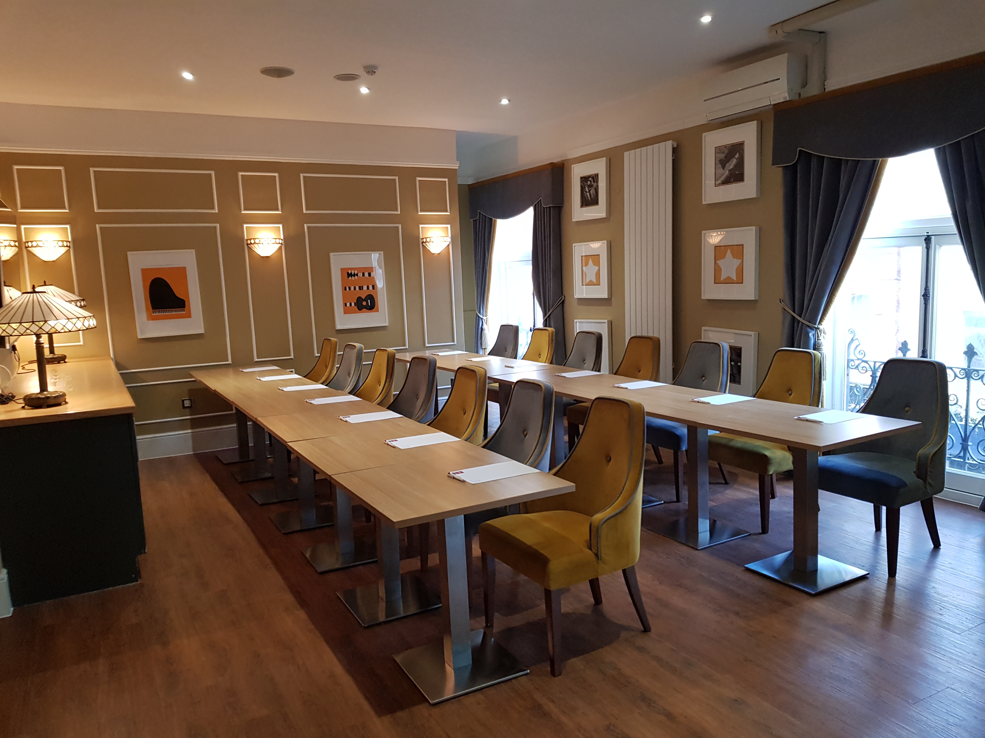 Spotlight Lounge meeting room at Wolverhampton Grand Theatre, ideal for workshops and conferences.