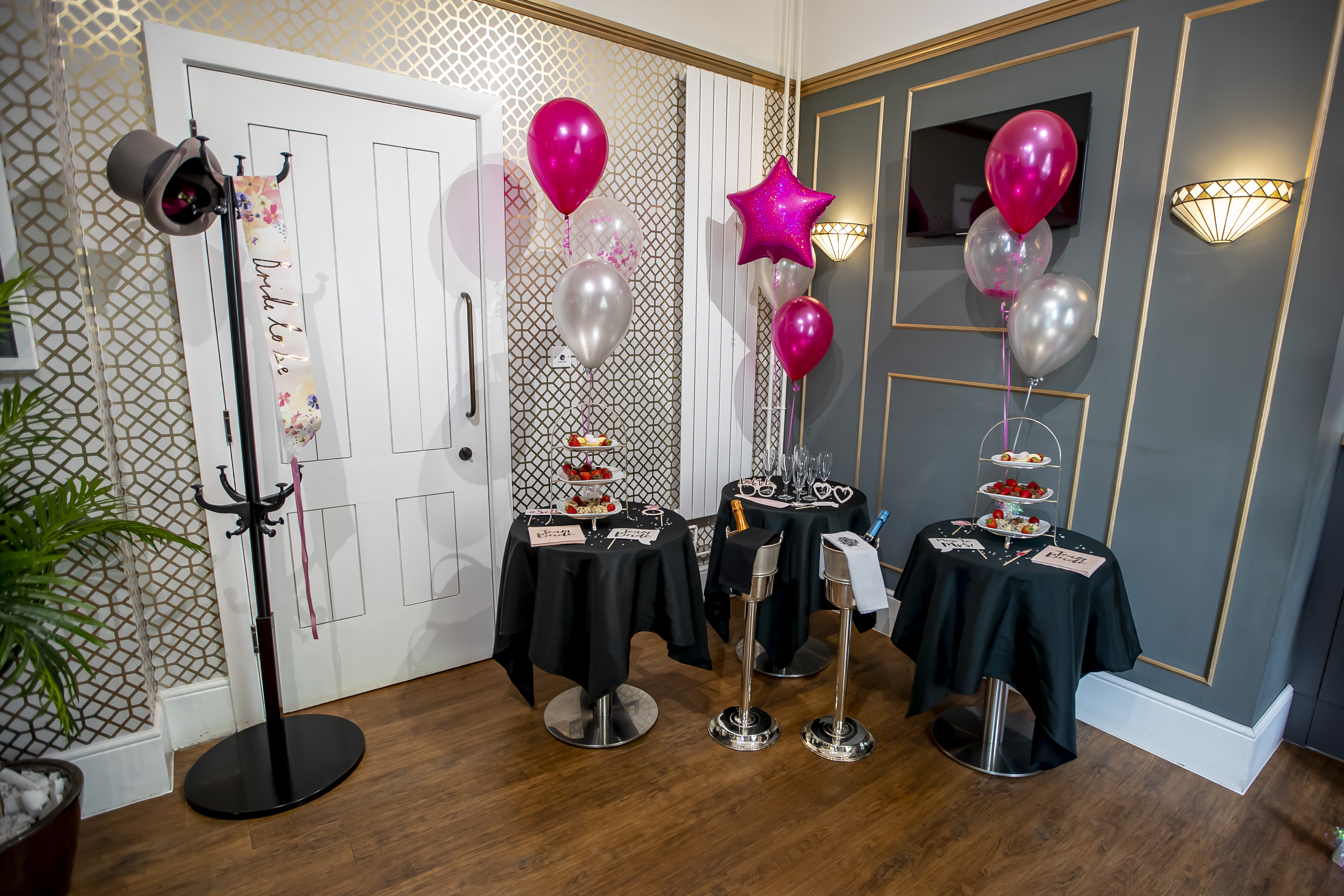 Utopia Suite - 54mjzoa1bnv.jpg