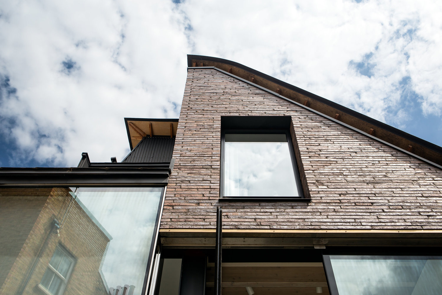 Makers - z33uxzton3z.jpg