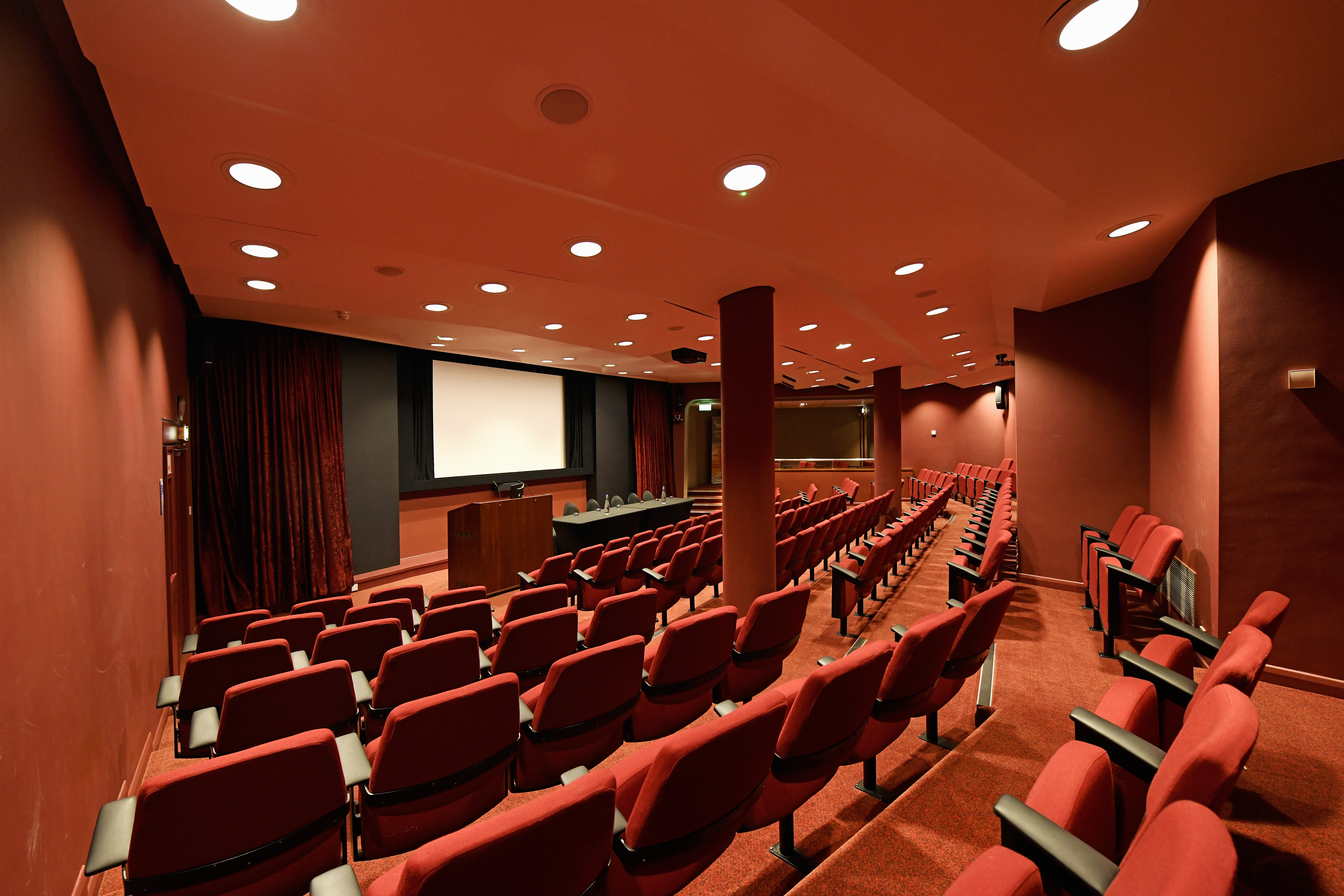 Auditorium - ydkta1onnef.JPG