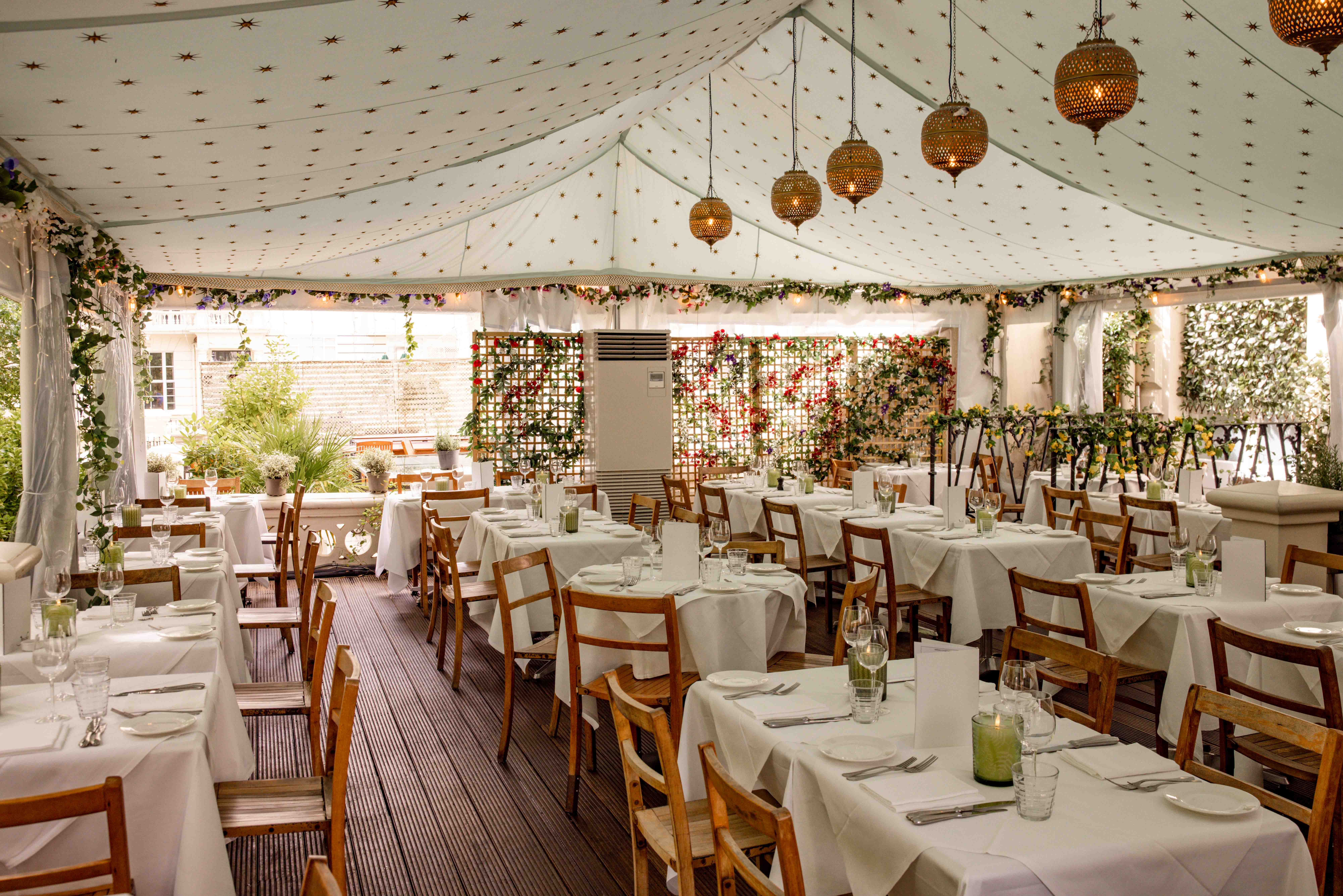 Ballroom - hjl1aodikrq.jpg