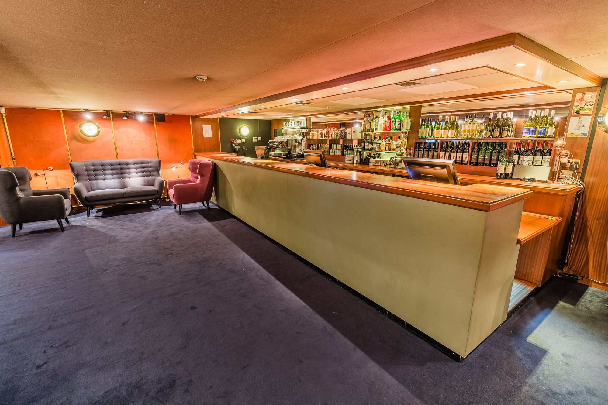Cozy bar area at Curzon Mayfair, ideal for networking and pre-event gatherings.