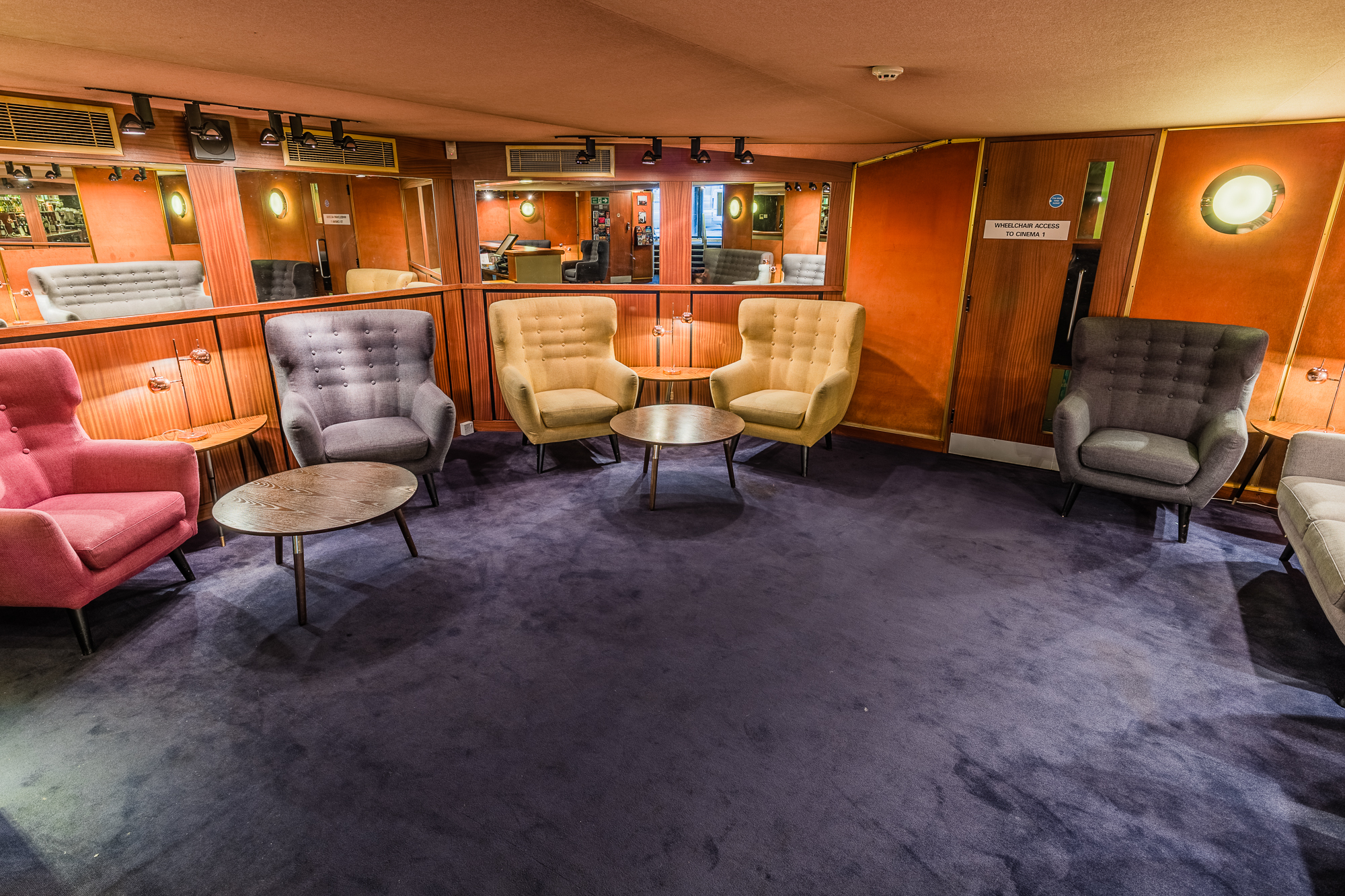 Cozy lounge area at Curzon Mayfair, ideal for networking and informal meetings.