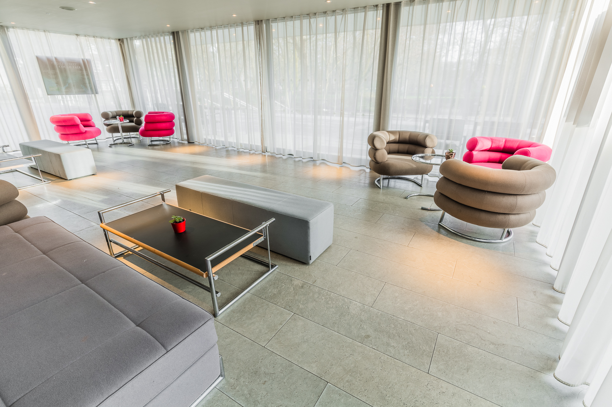 Modern lounge bar at Curzon Bloomsbury, ideal for networking events and casual meetings.