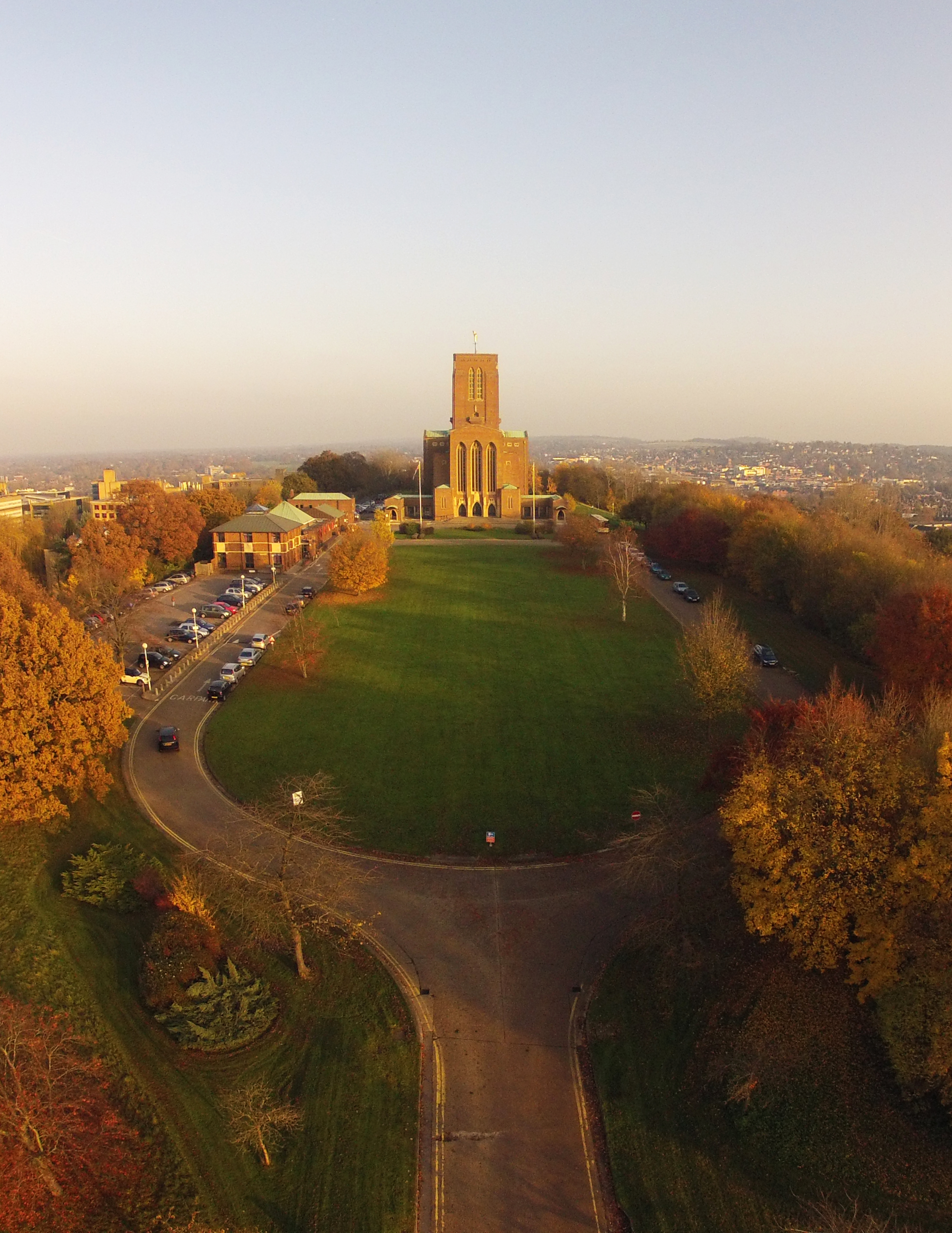 Guildford Cathedral main room, spacious lawn, ideal for weddings and outdoor events.