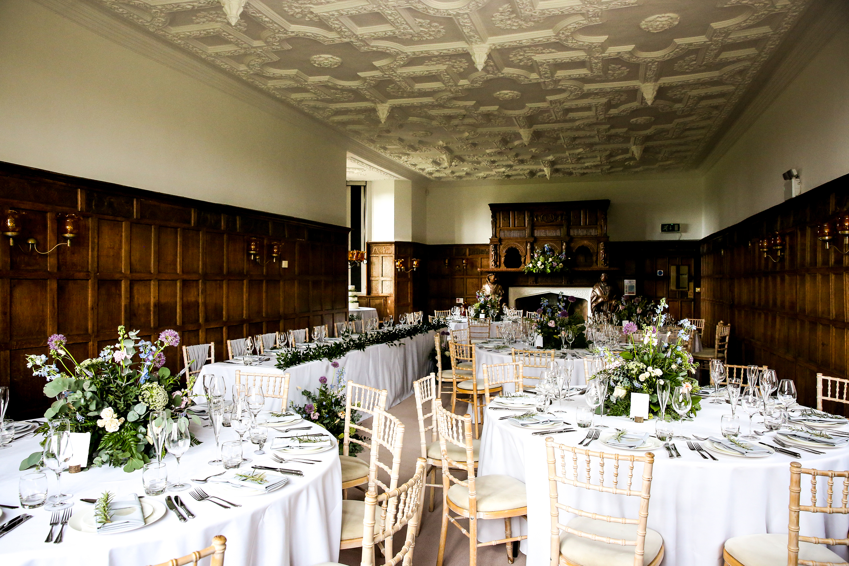 Mansion Dining Room - llumbudvylq.jpg