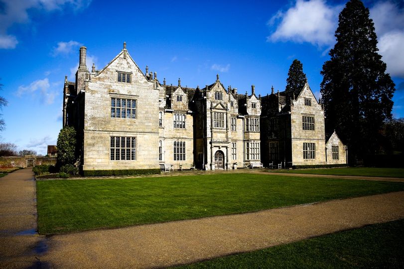 Historic Mansion Gallery in Wakehurst, ideal for upscale weddings and corporate events.