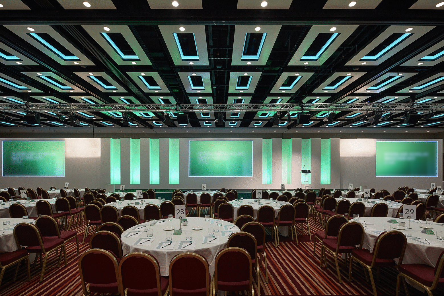 LONDON VIII - ec3xdfcrsvi.jpg