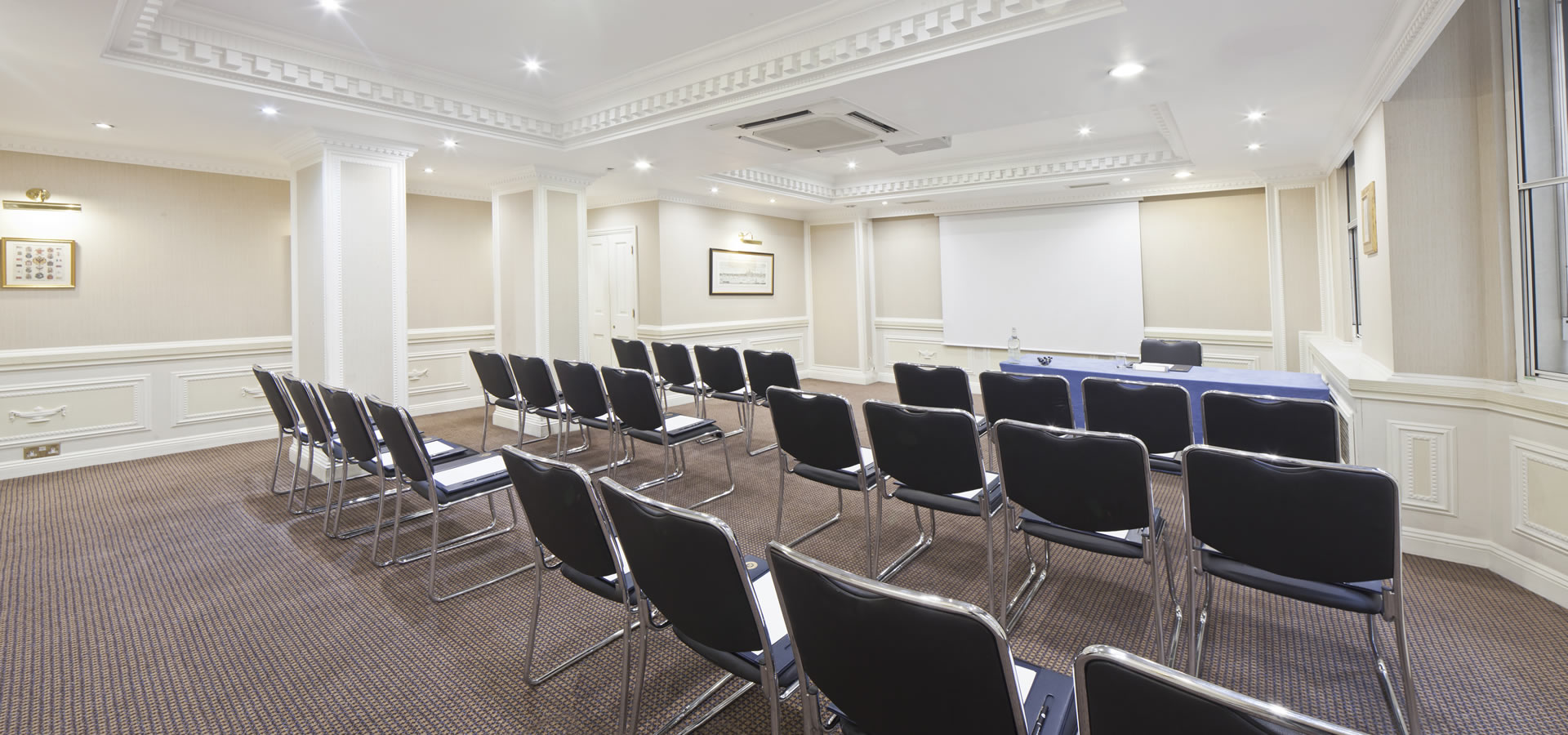 Cavendish Suite meeting room in Fitzrovia Hotel, ideal for corporate events and presentations.